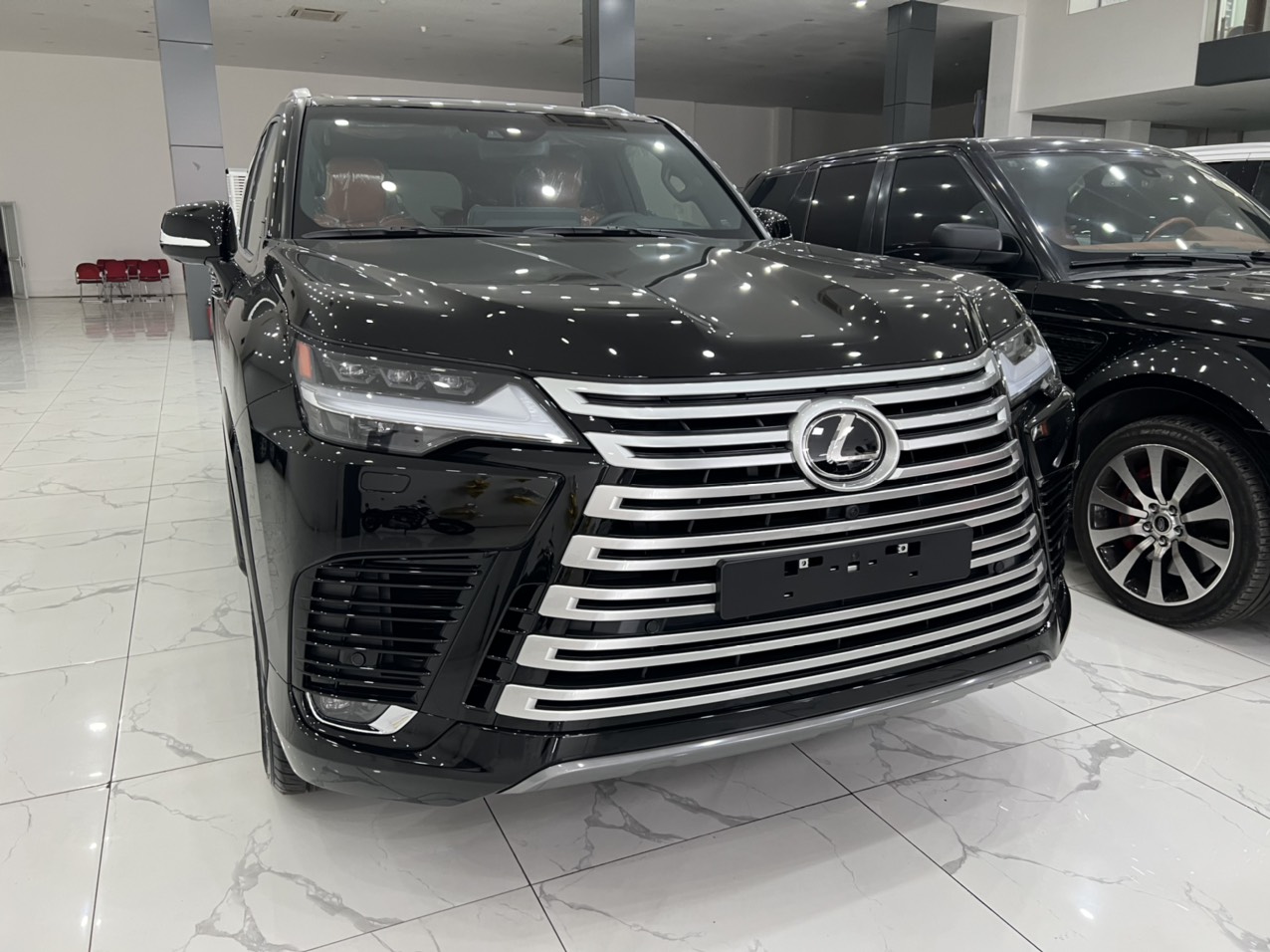 Em đang có suất Lexus LX600 VIP sản xuất năm 2026 Đen nt Nâu nhập mới 100%.