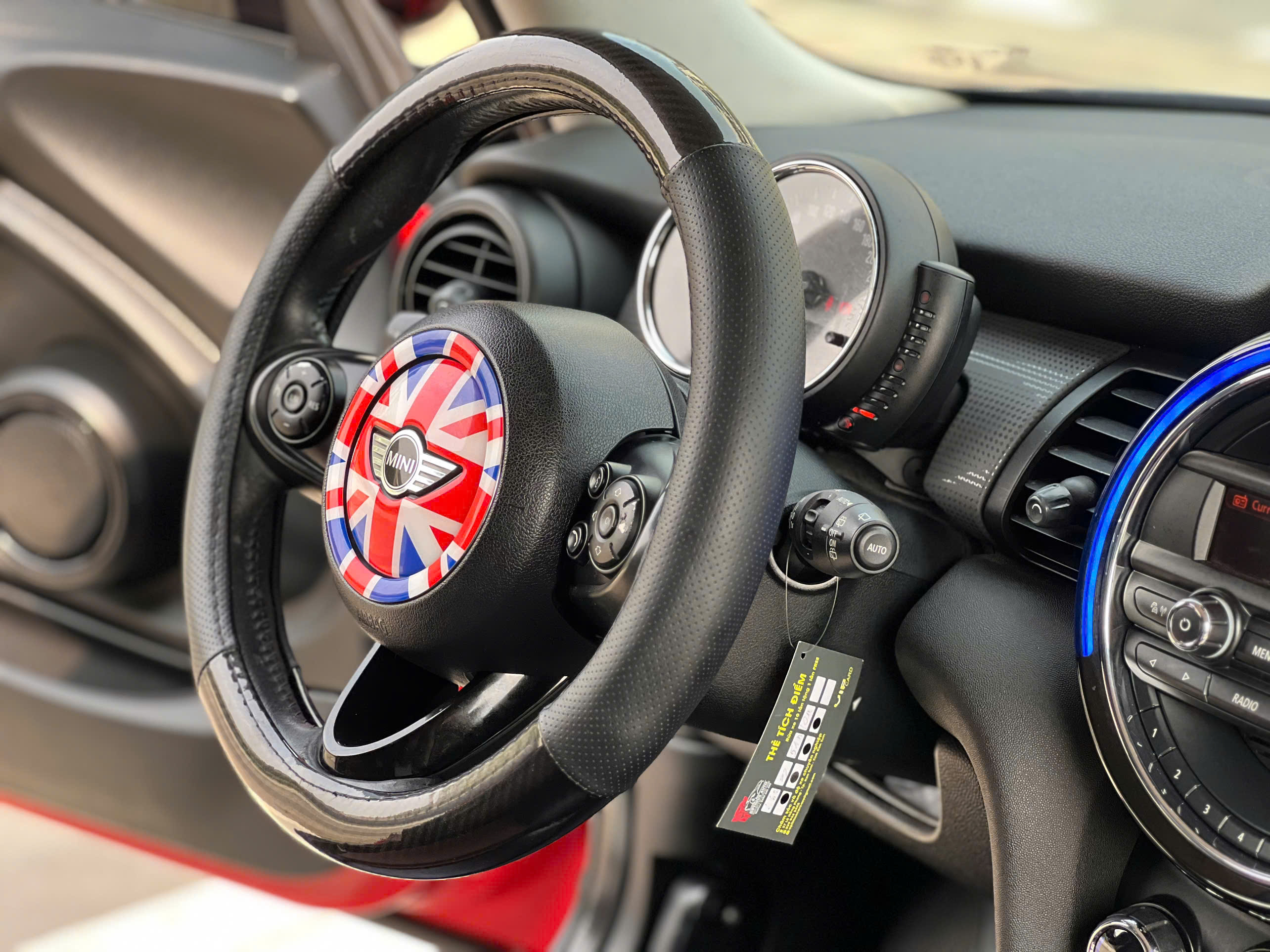 Cần bán Mini Cooper 3Dr sản xuất 2015, màu đỏ, xe nhập