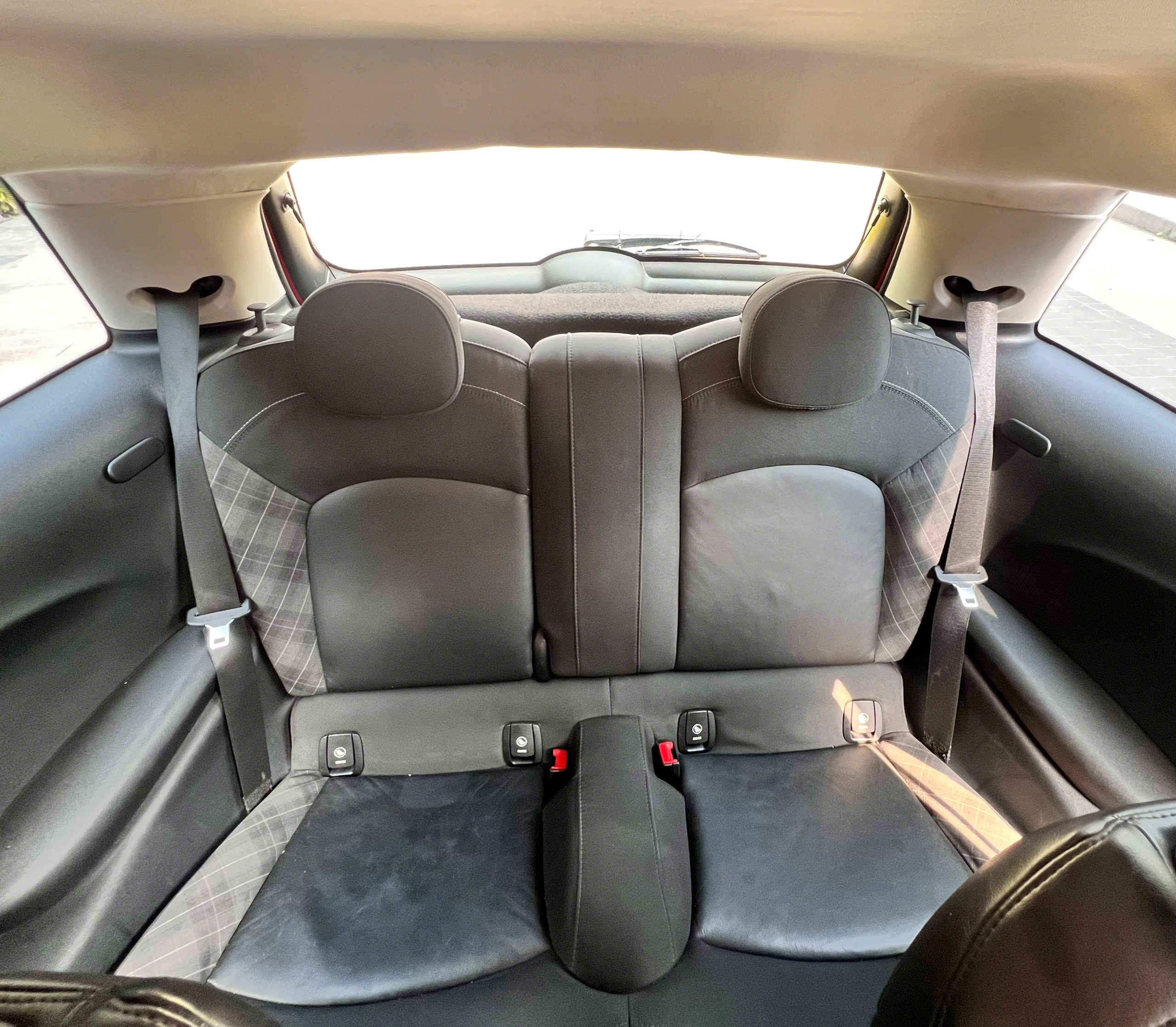 Cần bán Mini Cooper 3Dr sản xuất 2015, màu đỏ, xe nhập