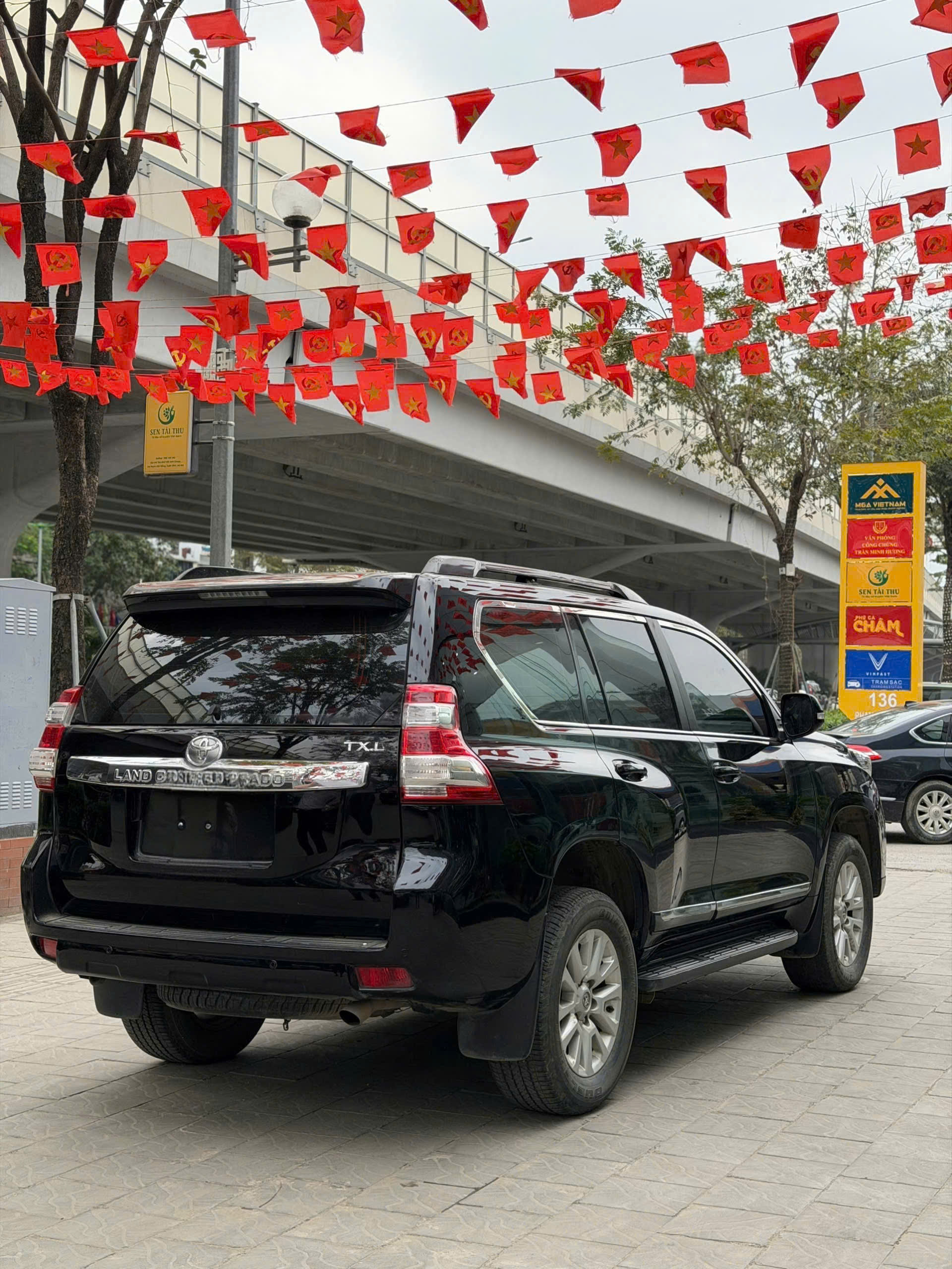 Toyota Prado TXL Năm 2017 Xe Cá Nhân Hơn 9 vạn Km chuẩn xịn