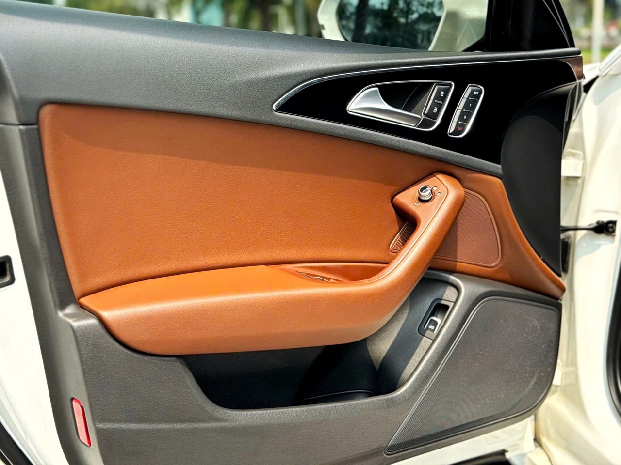 Bán Audi A6 18 TFSI sản xuất năm 2015, màu trắng, nhập khẩu, giá 545tr