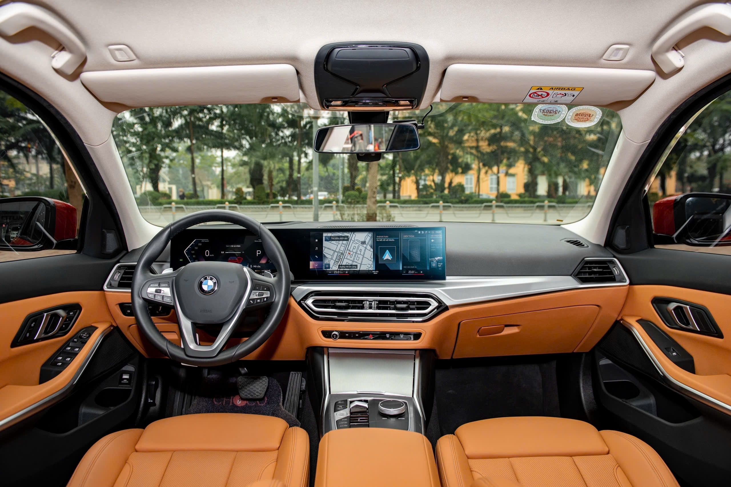 Bán xe BMW 3 Series Sportline sản xuất năm 2024, màu đỏ, giá 1.439tỉ