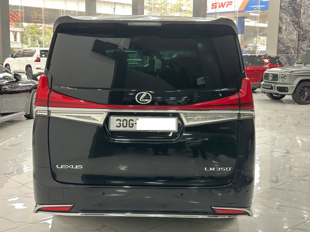 Cần bán xe Lexus LX LM350 sản xuất 2021, màu đen, nhập khẩu nguyên chiếc
