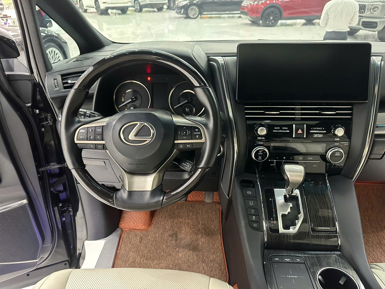 Cần bán xe Lexus LX LM350 sản xuất 2021, màu đen, nhập khẩu nguyên chiếc