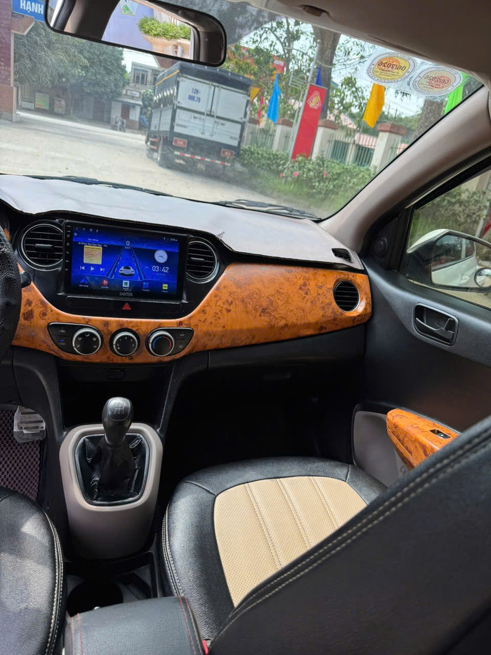 BÁN HYUNDAI I10 2015 – XE ĐẸP, GIÁ MỀM