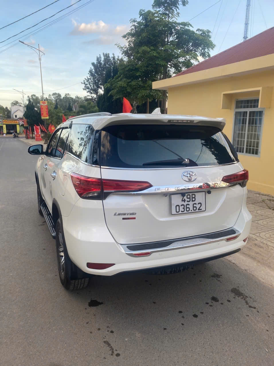 BÁN Toyota Fortuner 2017 Số Tự Động – Máy Xăng – Bản Đẹp