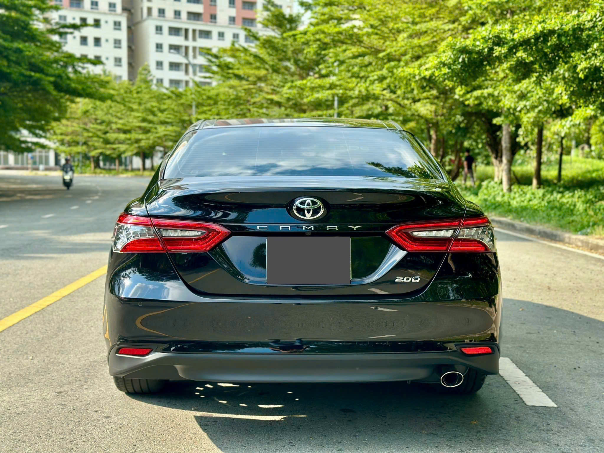 Bán ô tô Toyota Camry 2.0Q năm sản xuất 2023, màu đen, xe nhập