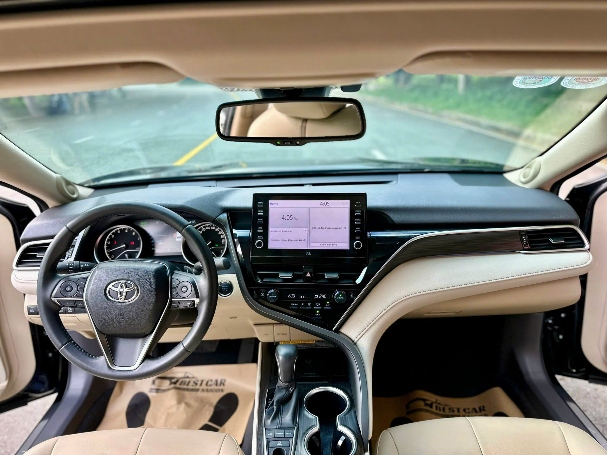 Bán ô tô Toyota Camry 2.0Q năm sản xuất 2023, màu đen, xe nhập