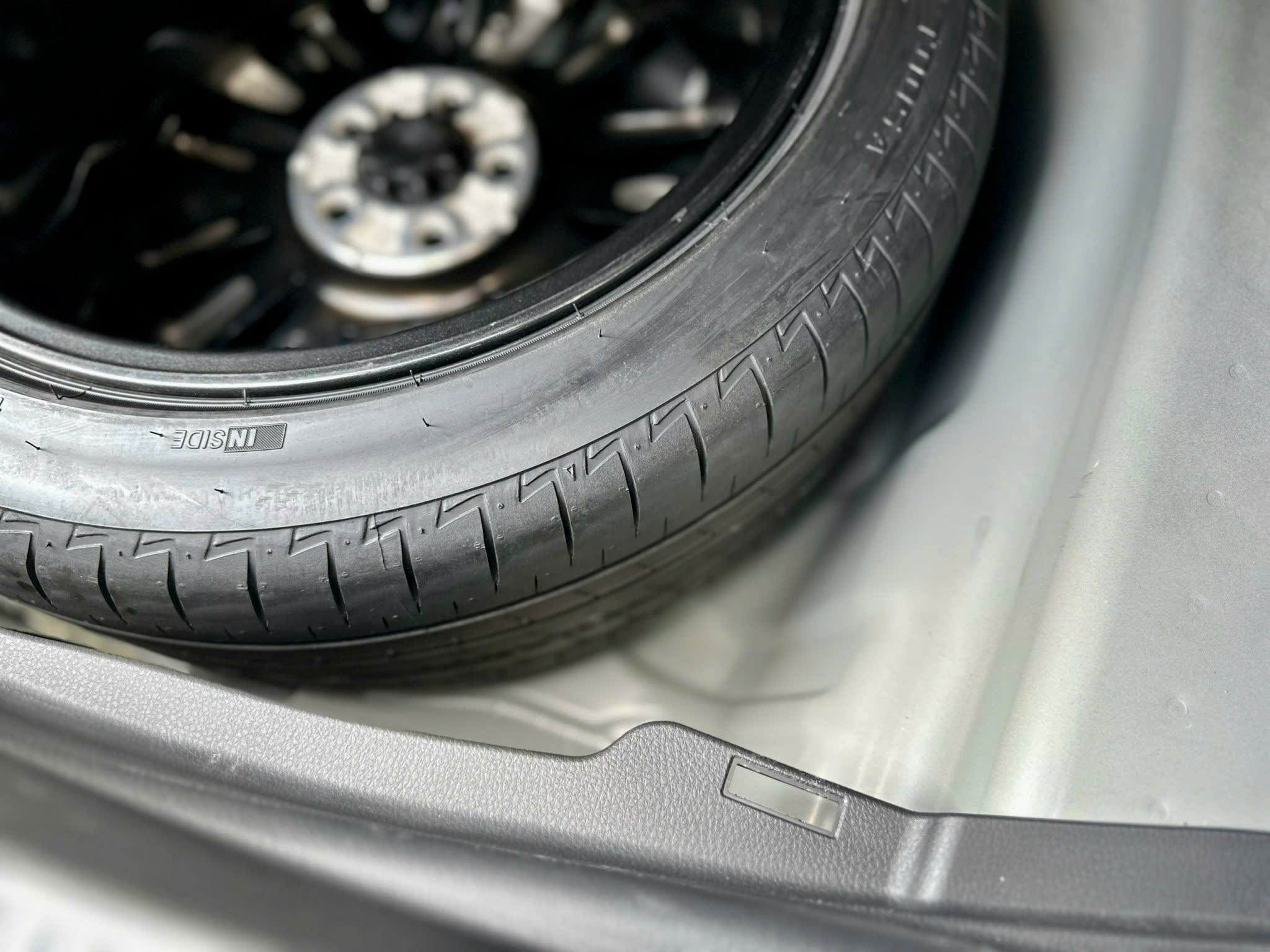 Bán ô tô Toyota Camry 2.0Q năm sản xuất 2023, màu đen, xe nhập