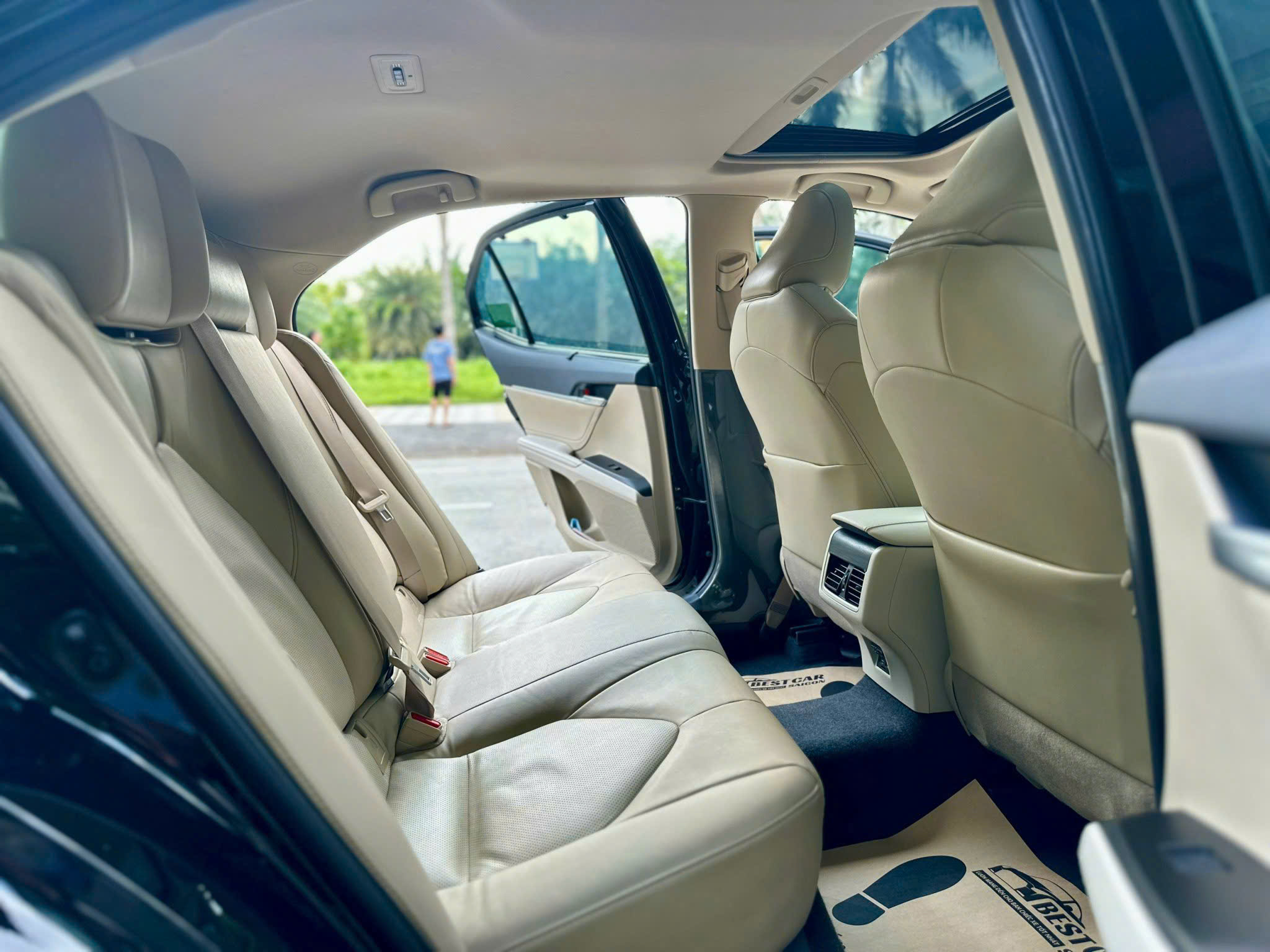 Bán ô tô Toyota Camry 2.0Q năm sản xuất 2023, màu đen, xe nhập