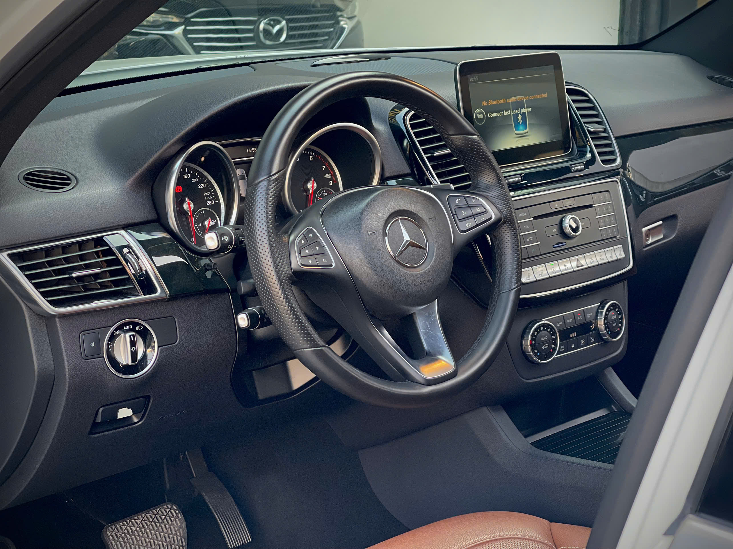 Cần bán Mercedes-Benz GLE-Class 400 4Matic năm sản xuất 2017, màu trắng, 1.099tỉ