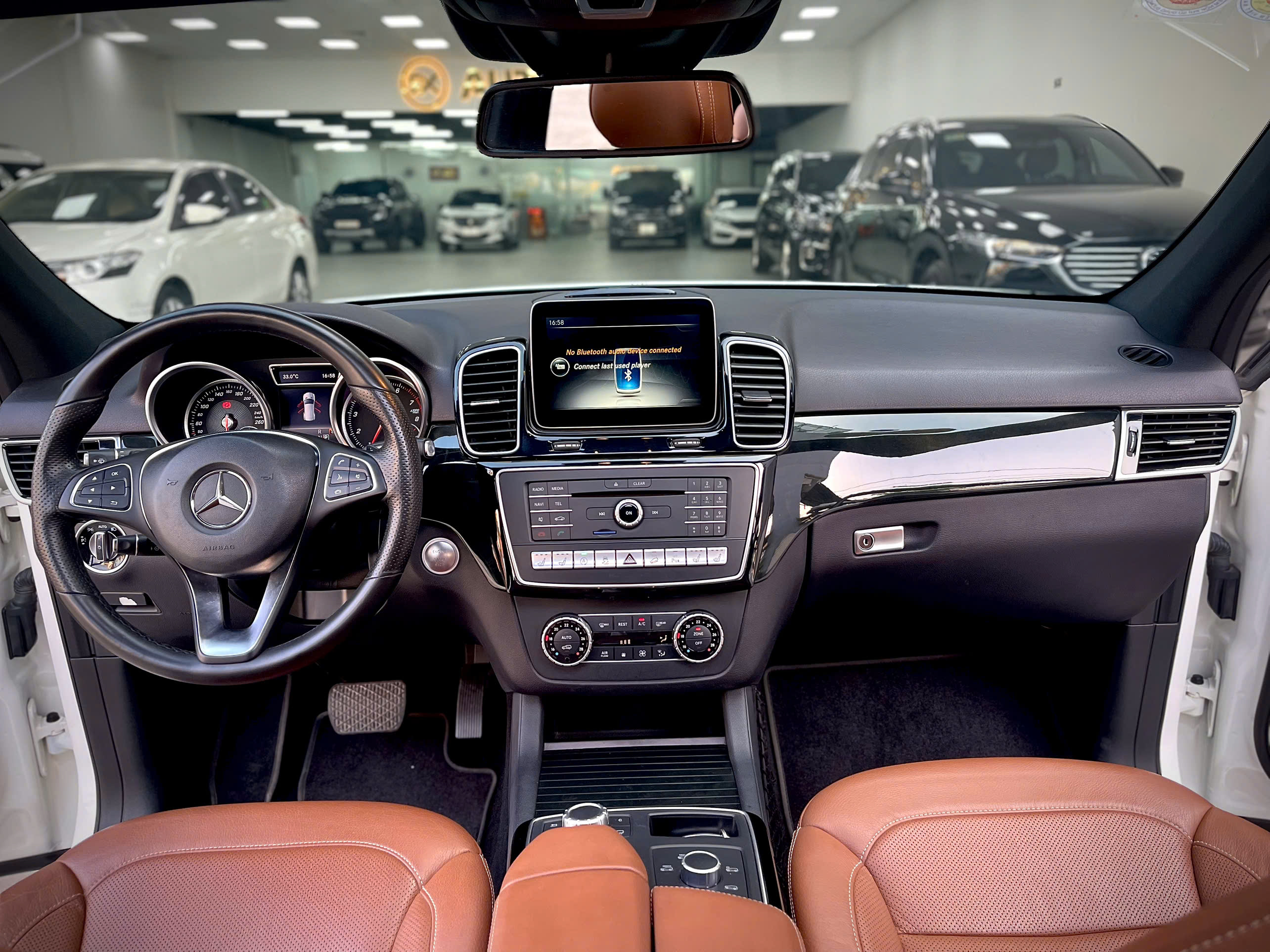 Cần bán Mercedes-Benz GLE-Class 400 4Matic năm sản xuất 2017, màu trắng, 1.099tỉ