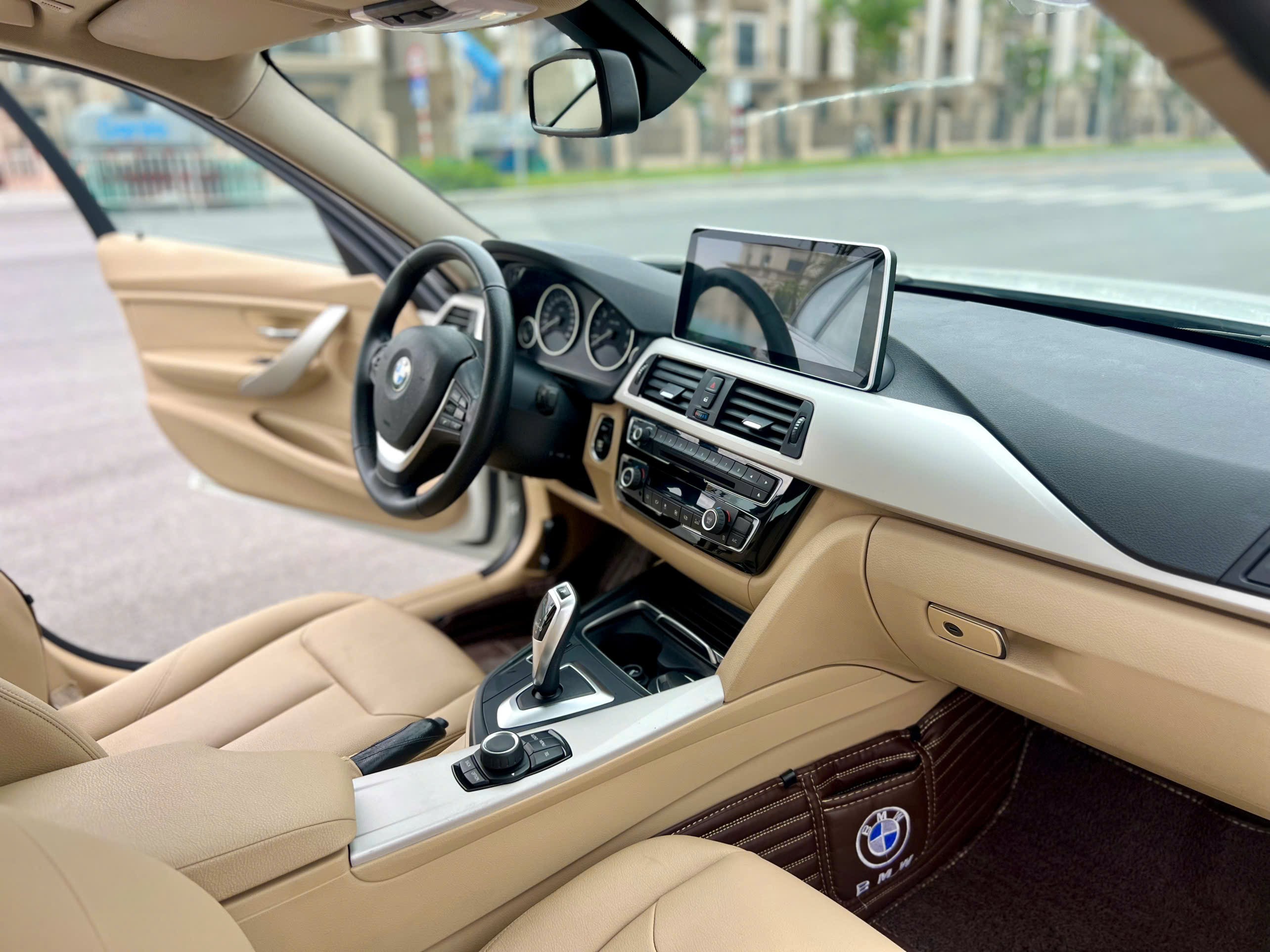 Bán ô tô BMW 3 Series Lci sản xuất 2015, màu trắng, nhập khẩu, giá chỉ 499 triệu