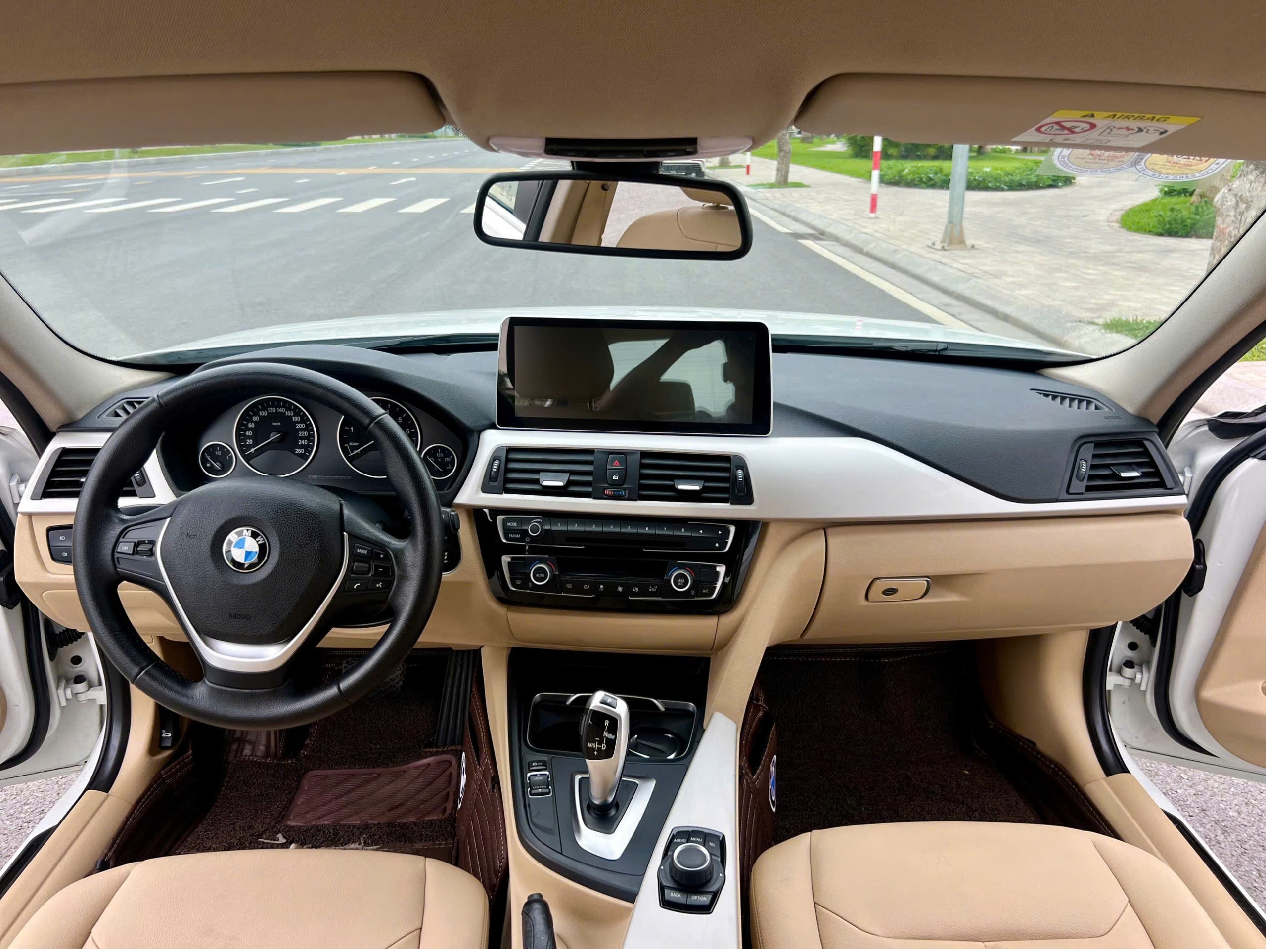 Bán ô tô BMW 3 Series Lci sản xuất 2015, màu trắng, nhập khẩu, giá chỉ 499 triệu