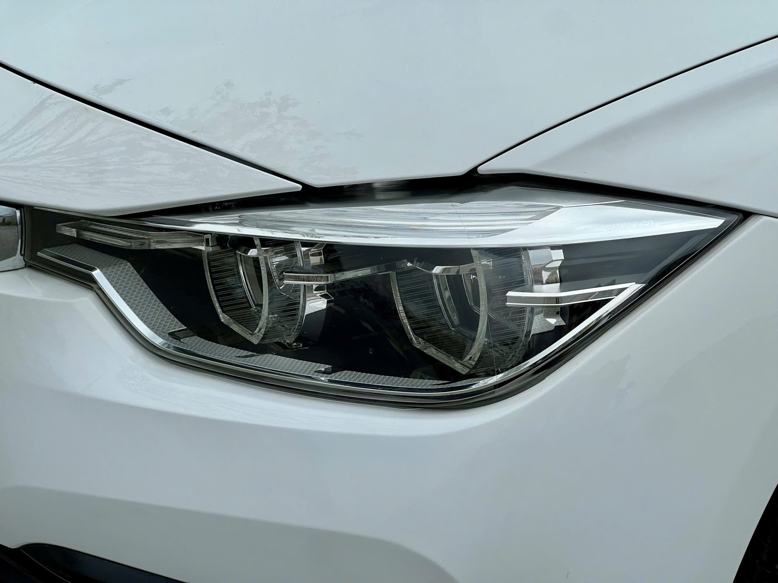 Bán ô tô BMW 3 Series Lci sản xuất 2015, màu trắng, nhập khẩu, giá chỉ 499 triệu