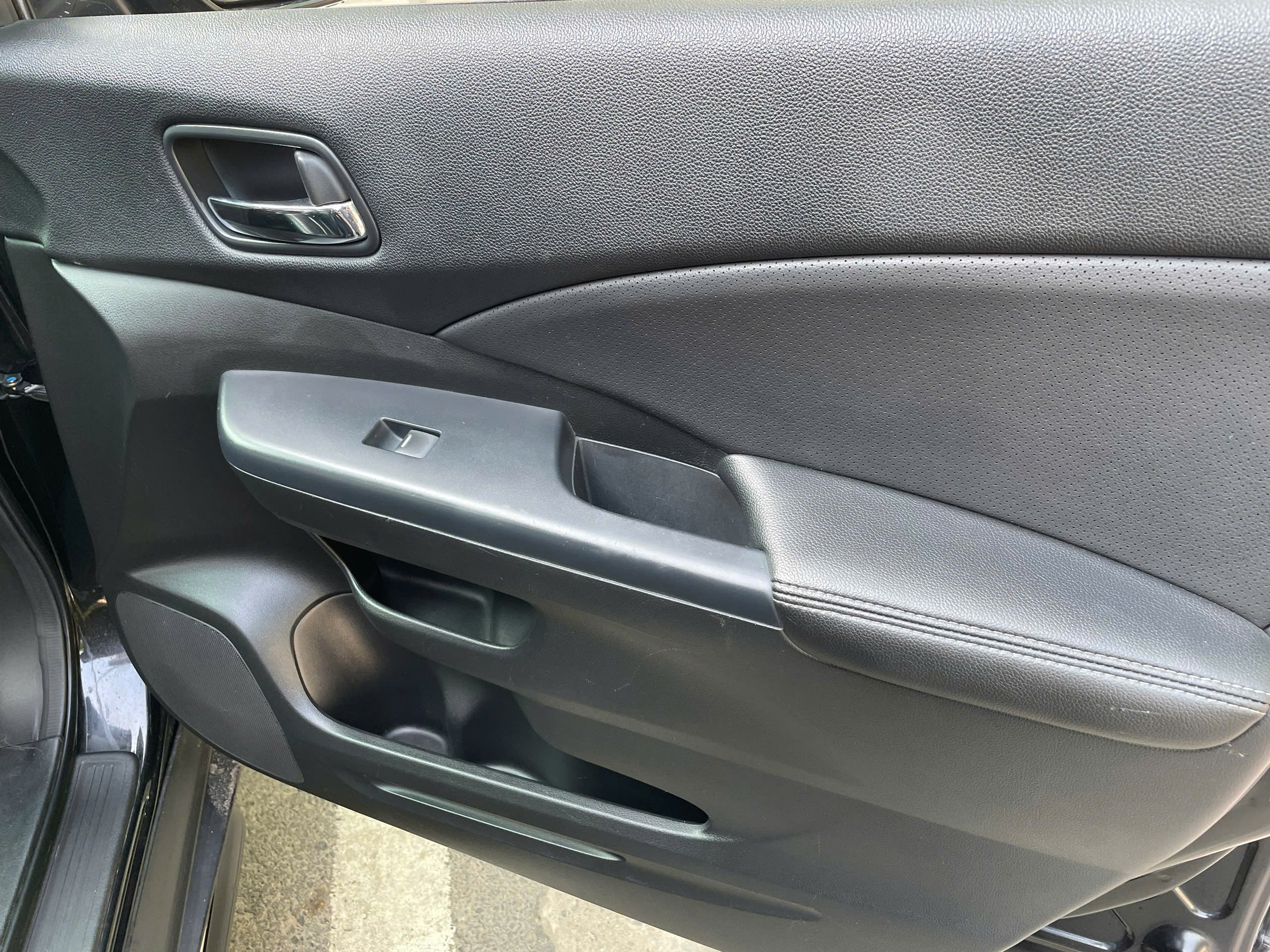 Bán xe Honda CR V 2.4 AT năm sản xuất 2016, màu đen, nhập khẩu, 490tr