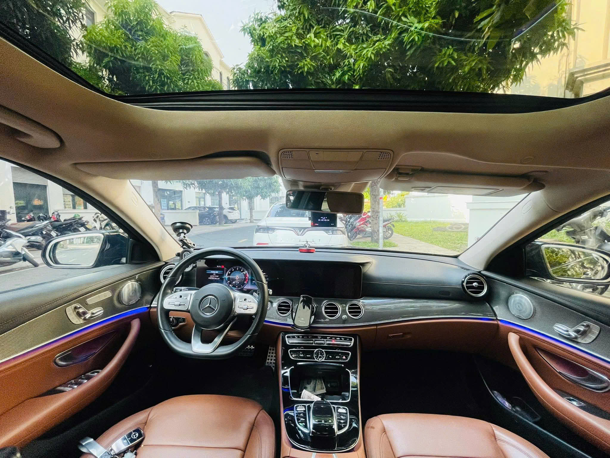 Mercedes-Benz E300 SX 2019 – XE GIA ĐÌNH, CHÍNH CHỦ, BAO CHECK THOẢI MÁI