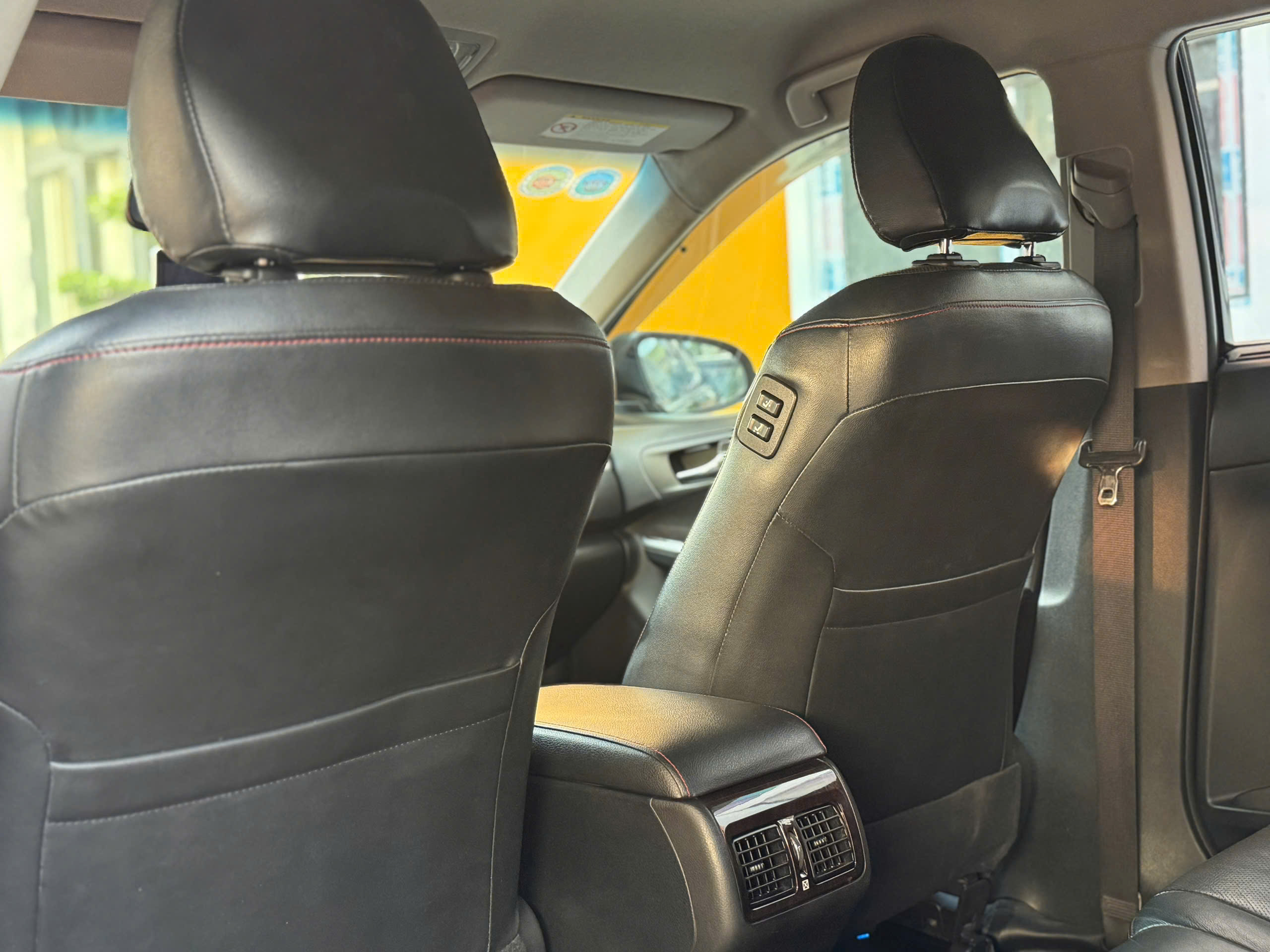 Bán Toyota Camry 2.5Q sản xuất 2018, màu đen, 610 triệu