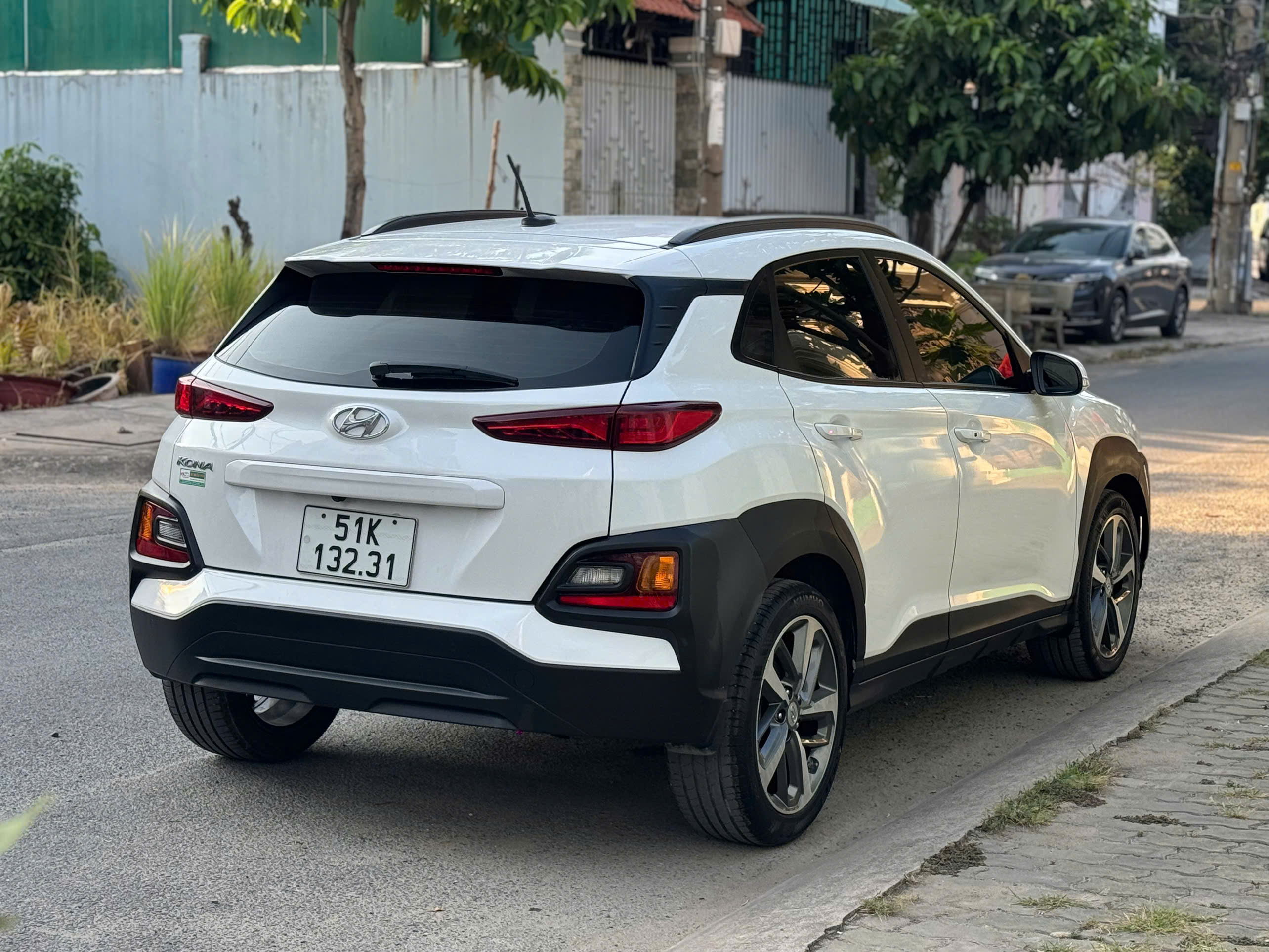 Bán ô tô Hyundai Kona Đặc Biệt 2.0 AT sản xuất 2022, màu trắng, 530tr