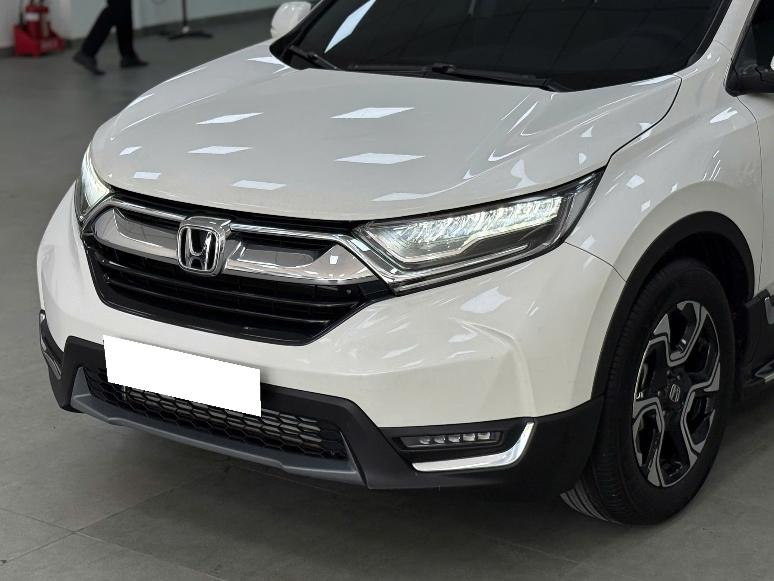 Cần bán Honda CR V L sản xuất năm 2020, màu trắng, nhập khẩu