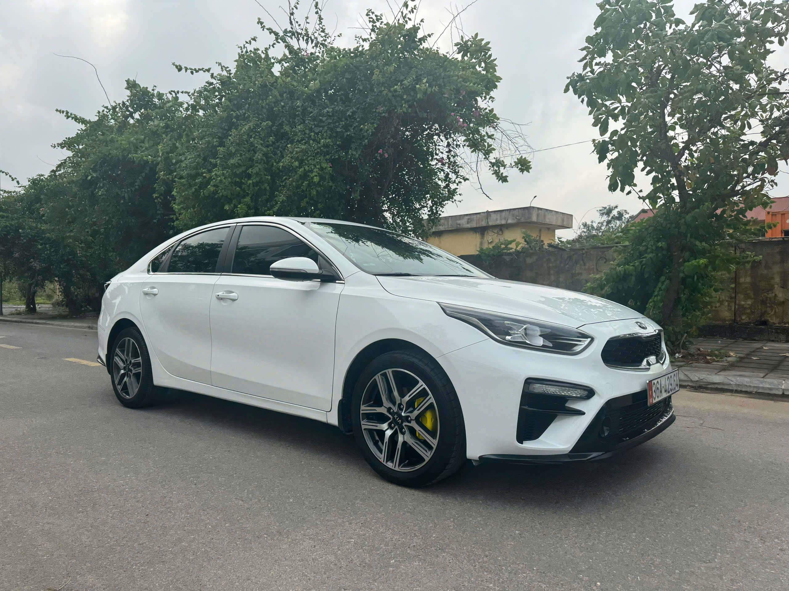 Bán Xe 2019 Bản Premium – Giá Tốt