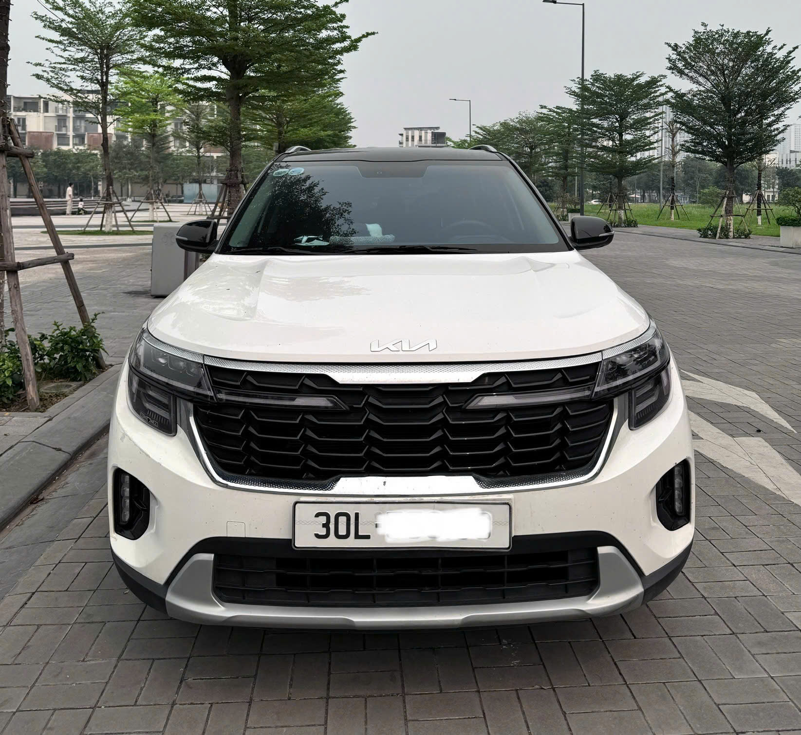 Em đang cần bán Kia Seltos 1.5 Premium 2024