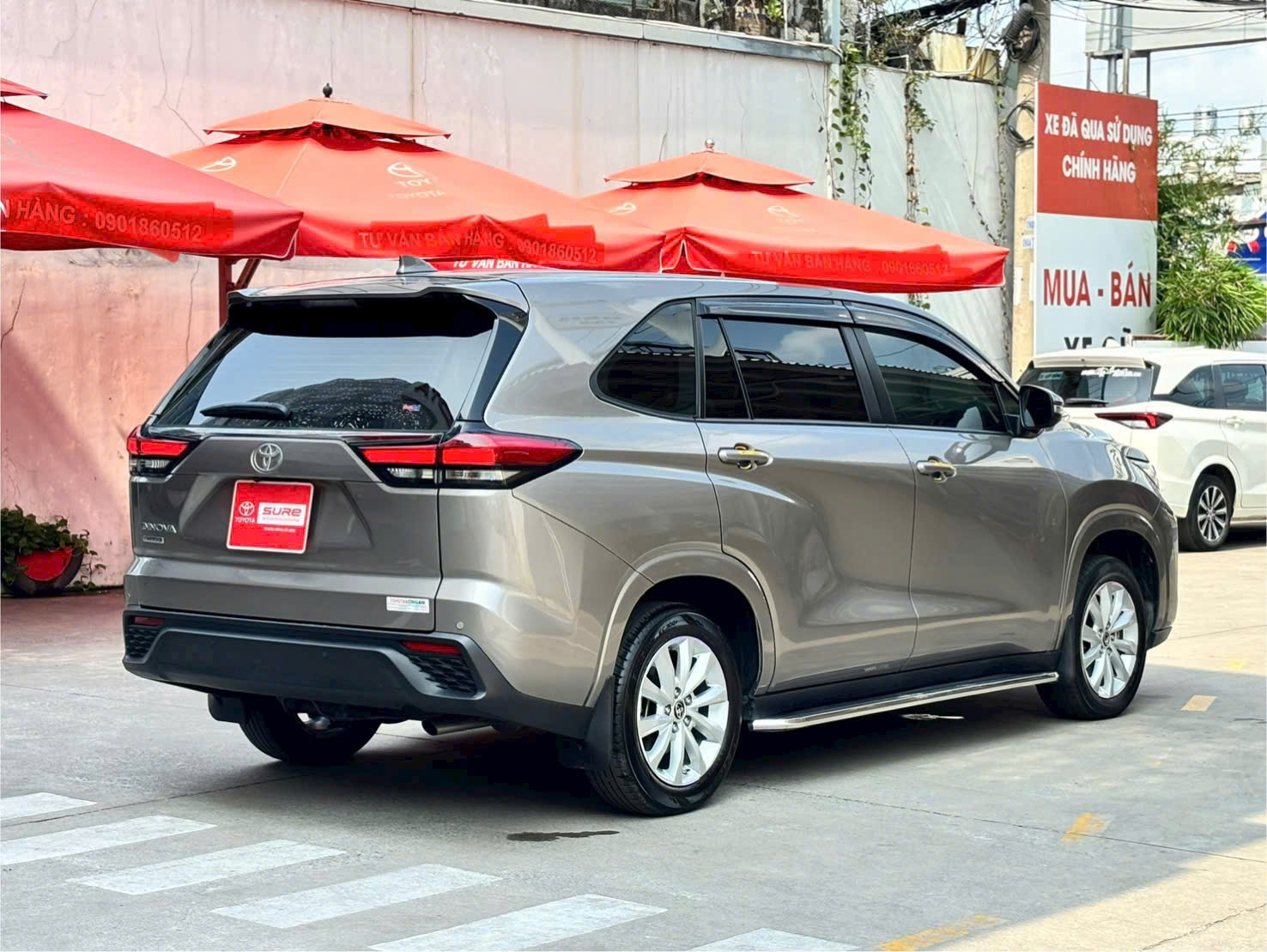 Innova Cross V 2025 ♦  Màu Nâu ► Giá bán 830tr có thương lượng