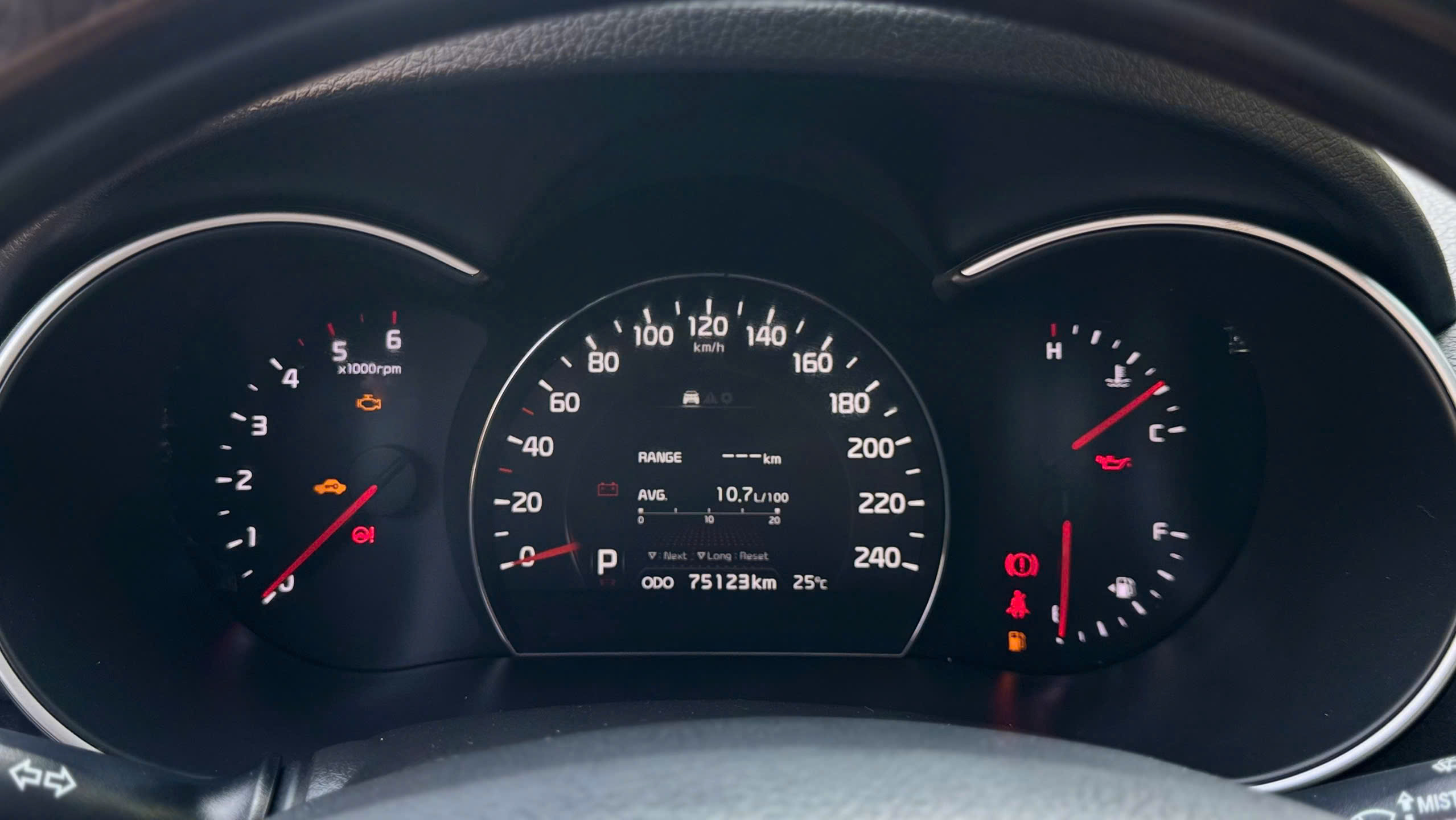 Bán Kia Sorento DATH Full máy dầu sản xuất 2019, màu trắng