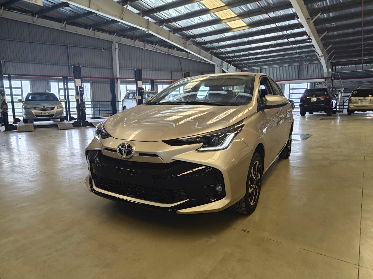 Chỉ Từ 140tr Cho Sự Bền, Lành Và Tiết Kiệm Trong Năm 2026 - Hỗ Trợ Mua Xe Tận Nhà - Đặt Xe Trực Tuyến