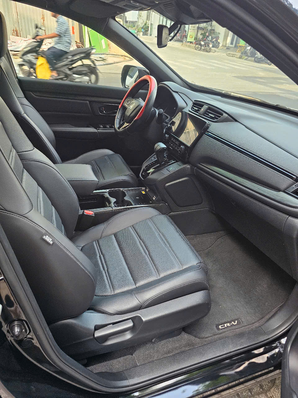 Honda CR-V 2023 LSE Black Edition – Full kịch option