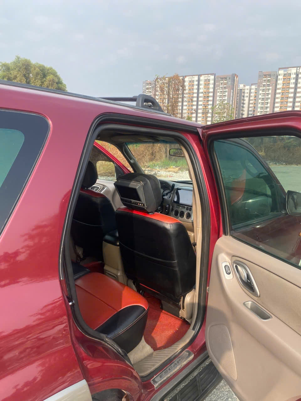 Ford Escape 2002 – Bản máy 3.0 V6 mạnh mẽ, vận hành êm ái