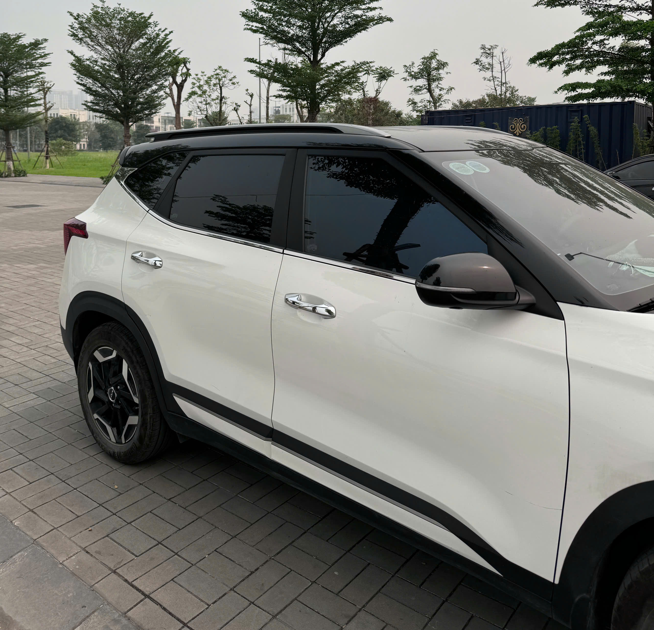 Em đang cần bán Kia Seltos 1.5 Premium 2024