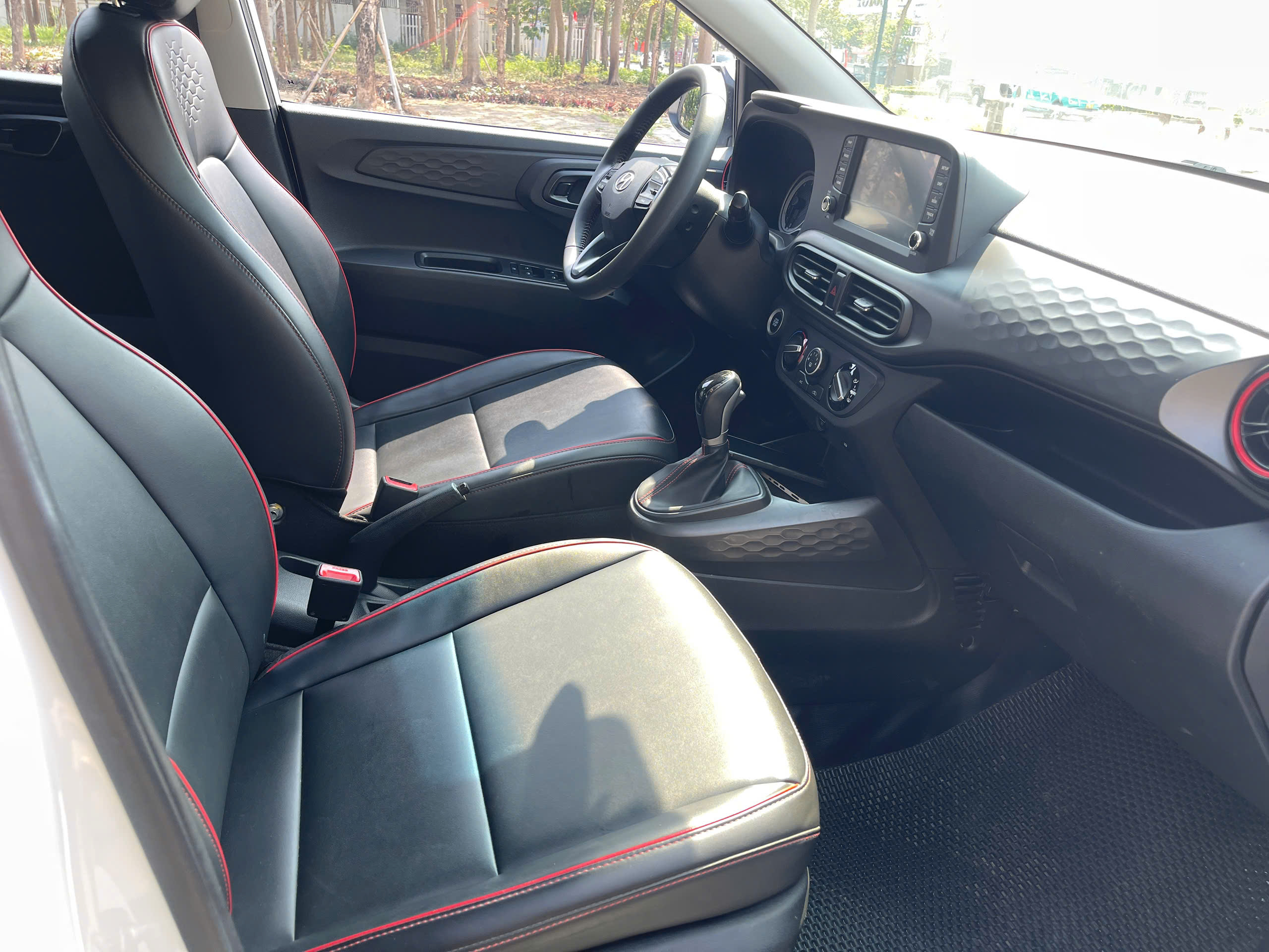 Cần bán i10 2023 at bản đủ 1.2,xe 1 chủ từ đầu