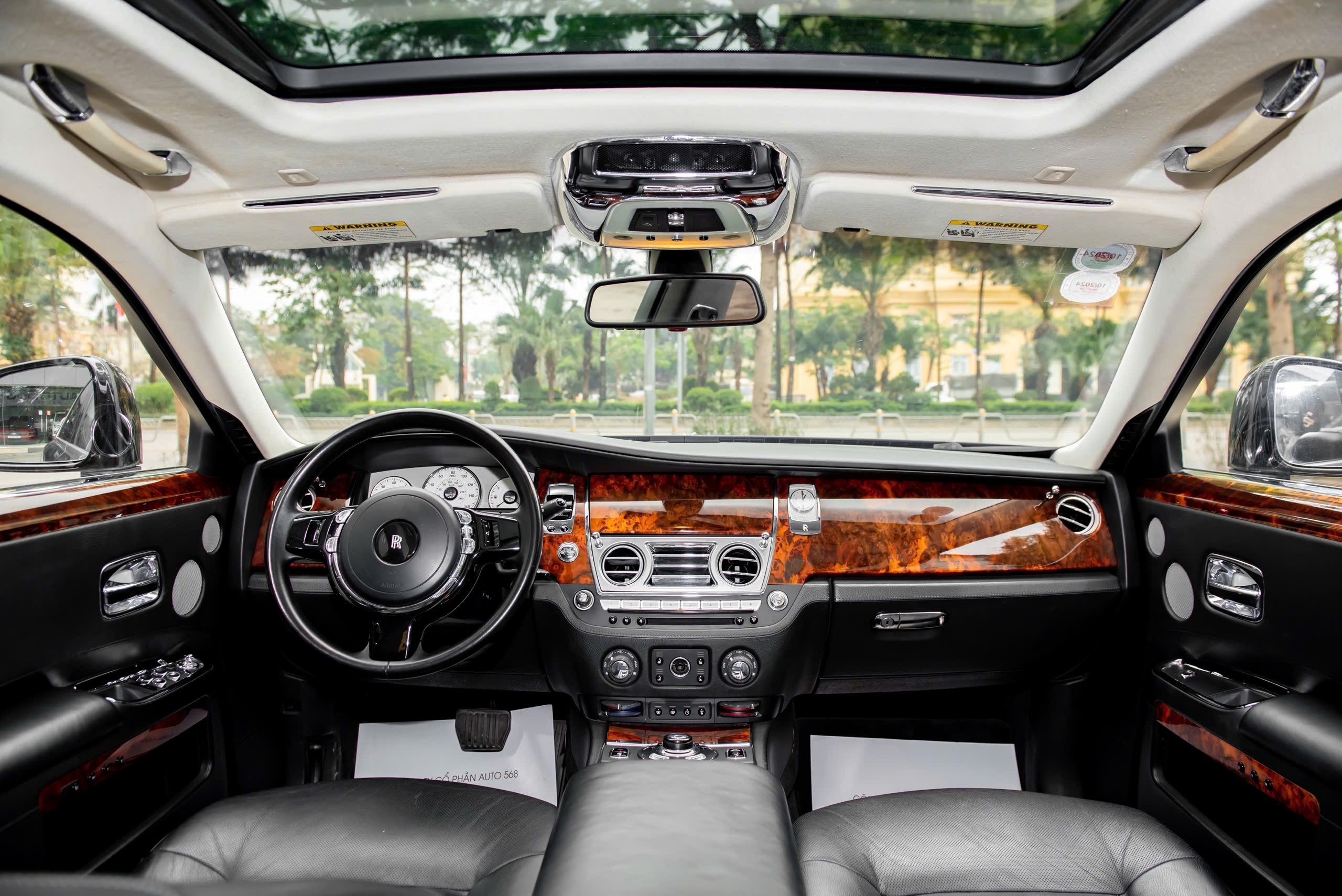 Rolls-Royce Ghost 2010 – Đẳng Cấp Doanh Nhân, Giá Cực Tốt