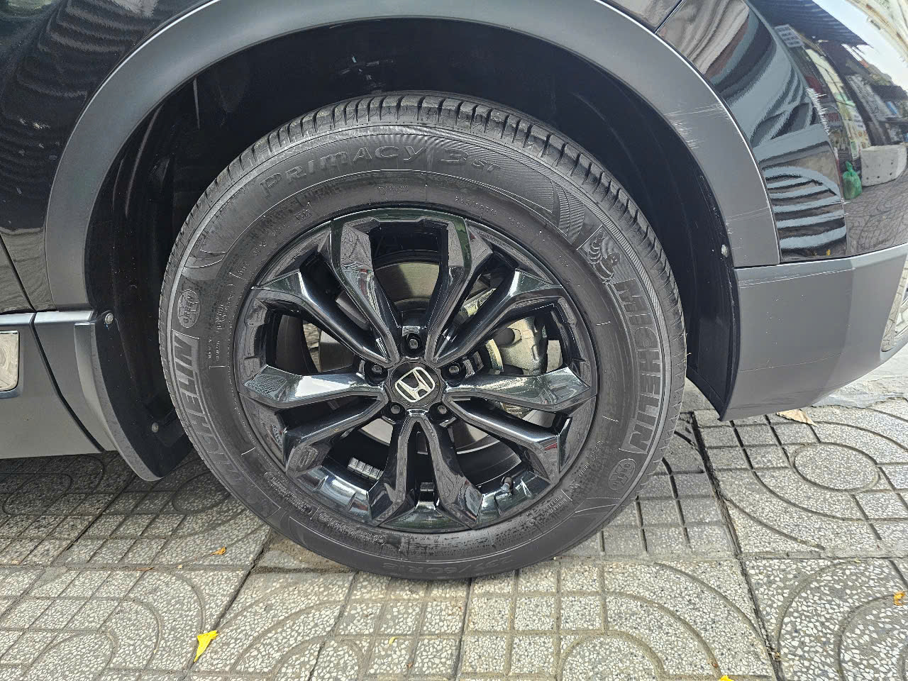 Honda CR-V 2023 LSE Black Edition – Full kịch option