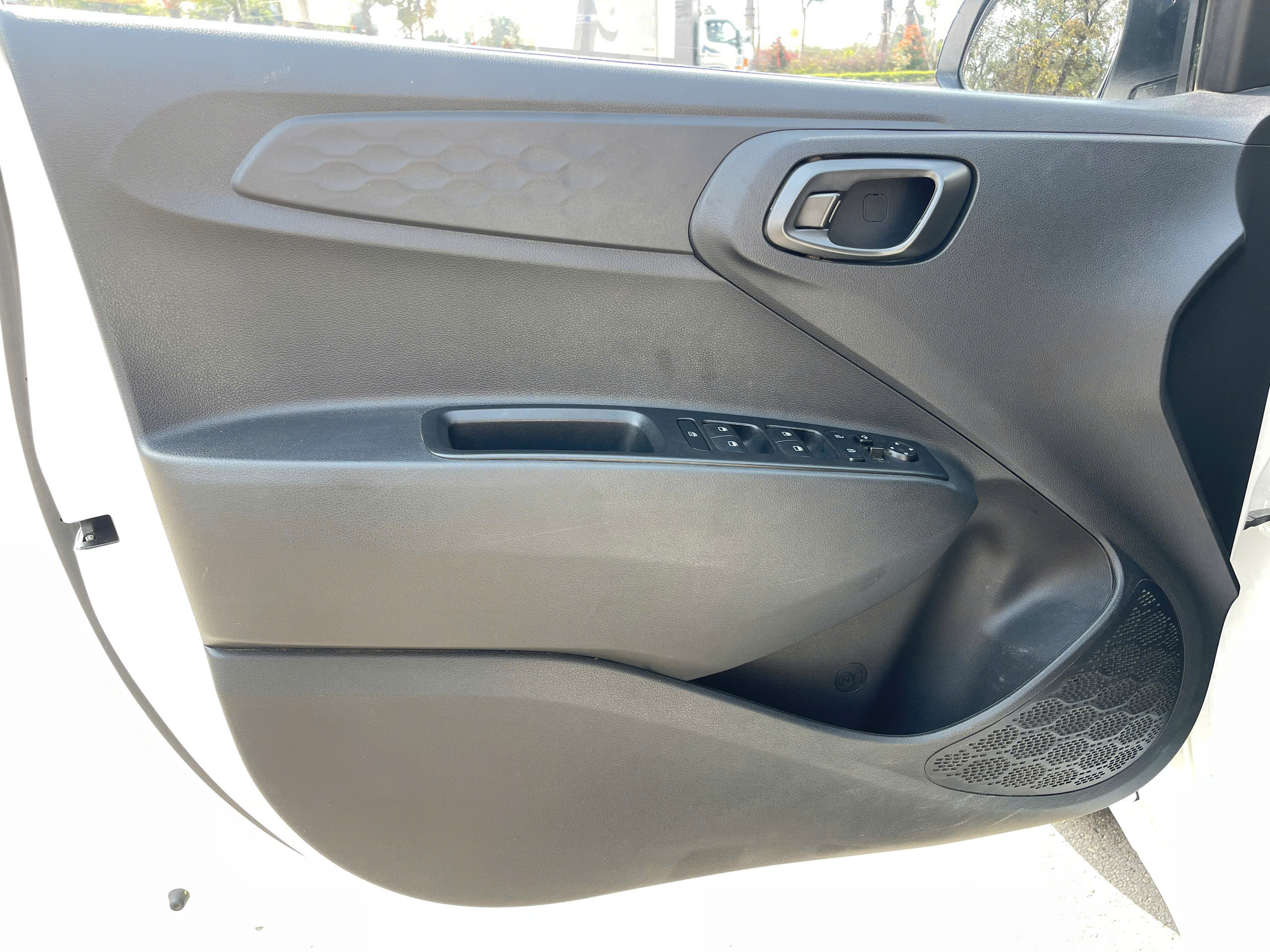 Cần bán i10 2023 at bản đủ 1.2,xe 1 chủ từ đầu