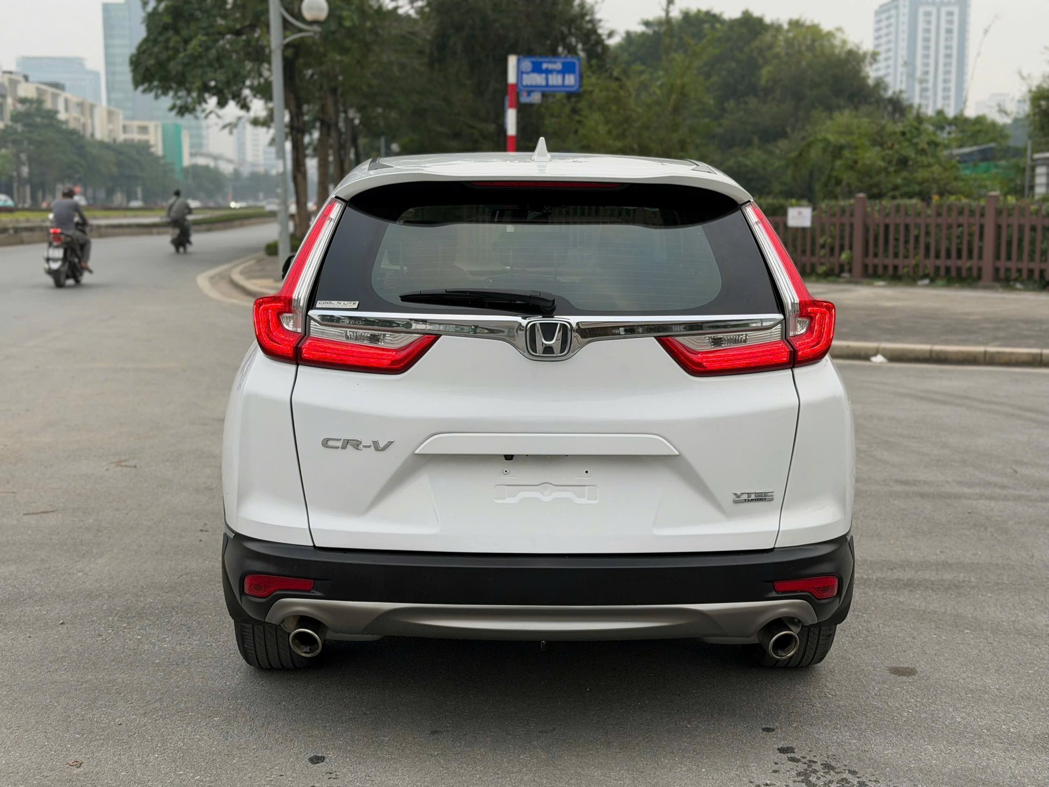 Cần bán Honda CR V L sản xuất năm 2020, màu trắng, nhập khẩu nguyên chiếc