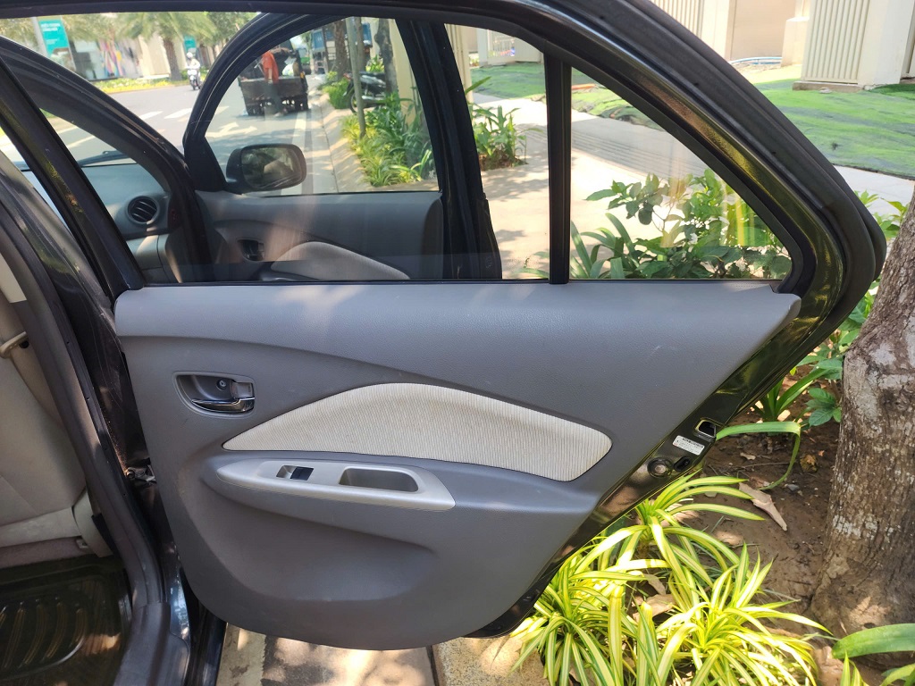 Toyota Yaris Nhập Khẩu – Giá Chỉ 250 Triệu