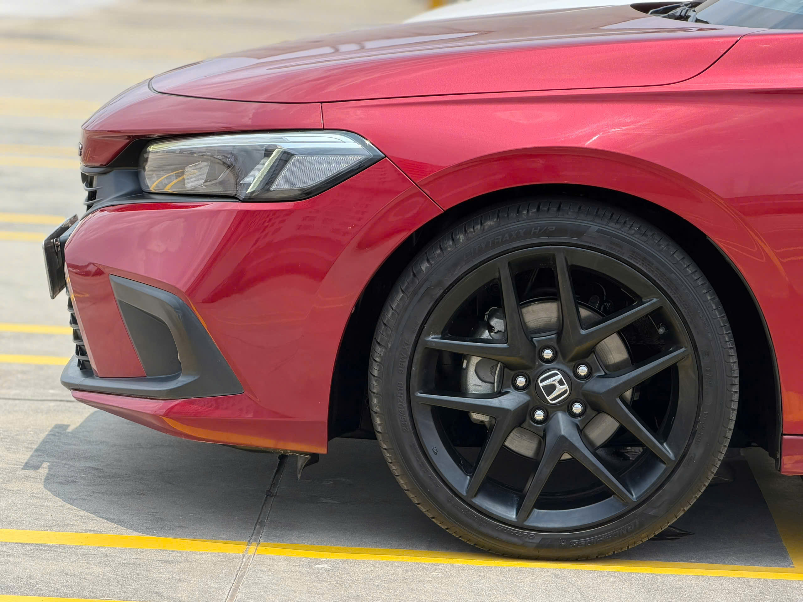 Em bán 675 Triệu bao hồ sơ sang tên + 10Triệu , Trả trước 250 Triệu nhận xe