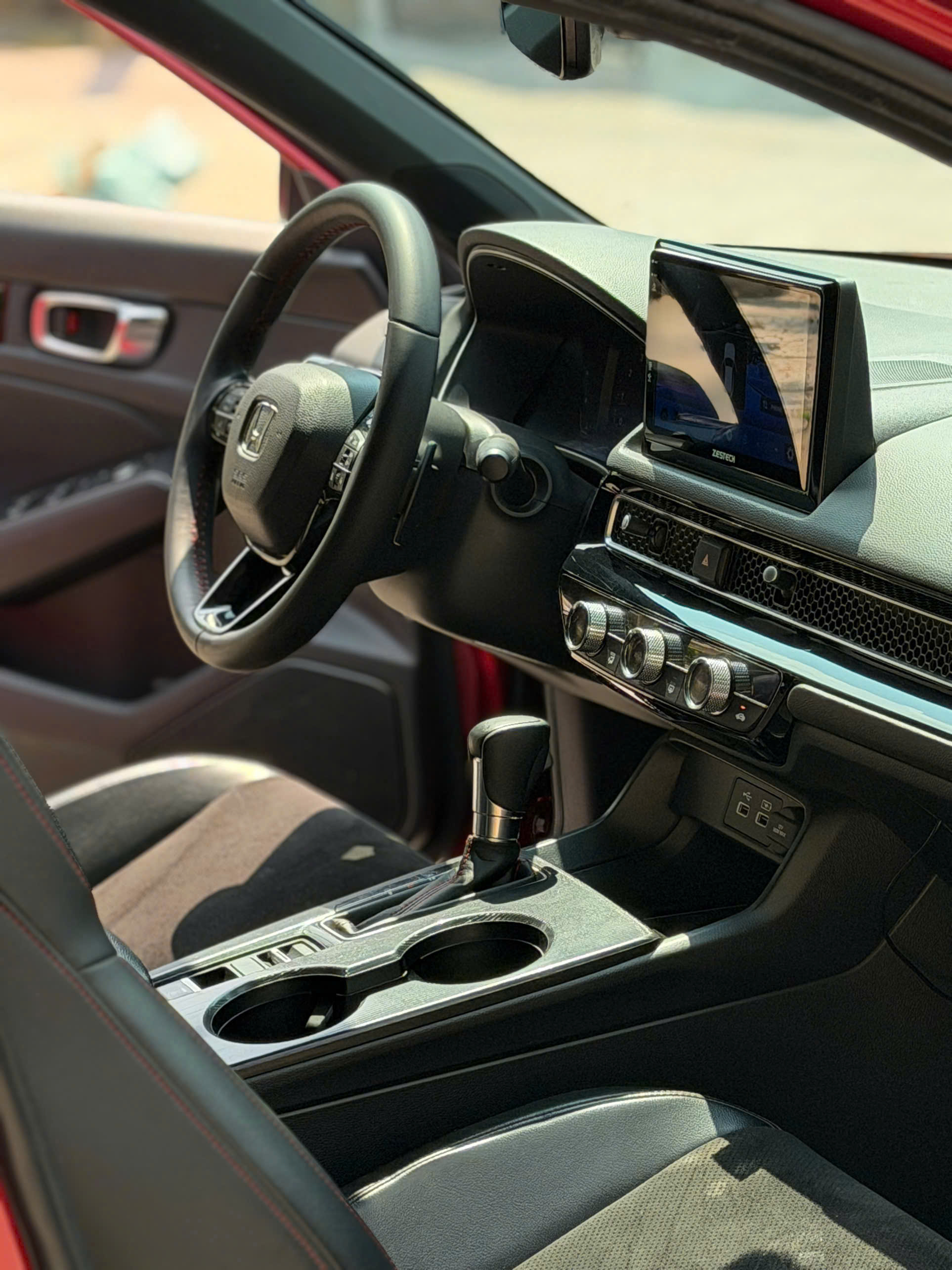 Em bán 675 Triệu bao hồ sơ sang tên + 10Triệu , Trả trước 250 Triệu nhận xe