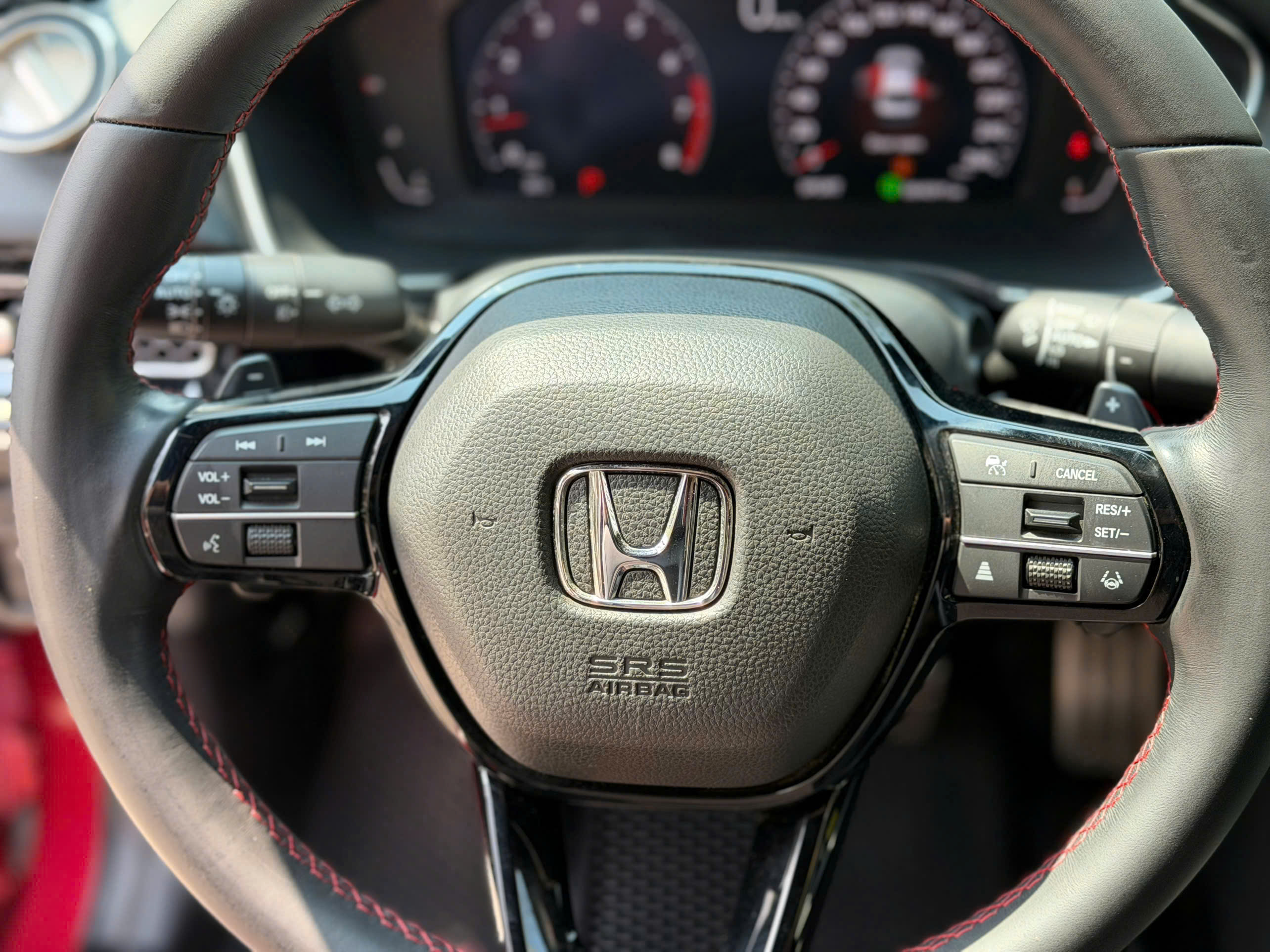 Em bán 675 Triệu bao hồ sơ sang tên + 10Triệu , Trả trước 250 Triệu nhận xe