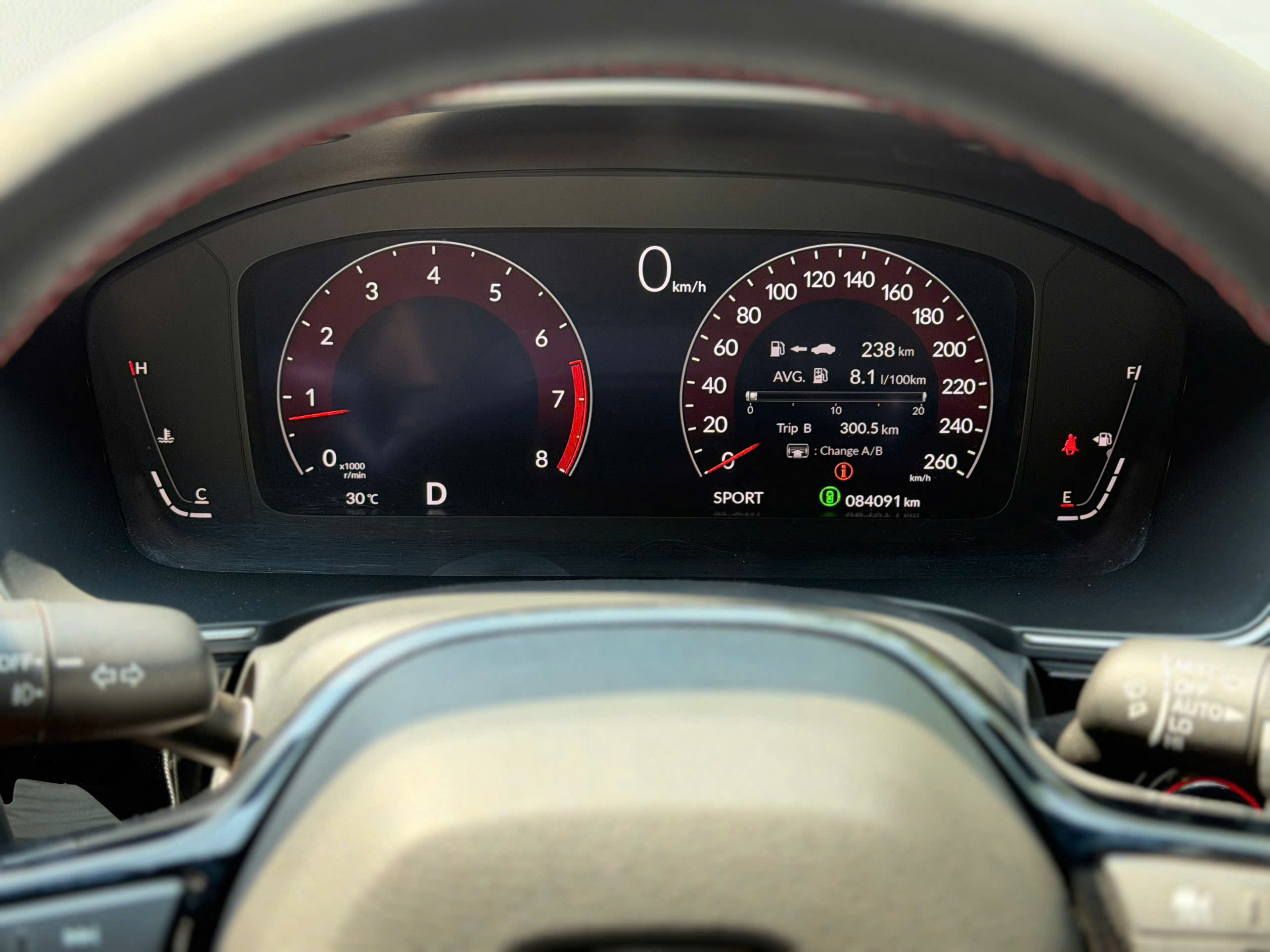 Em bán 675 Triệu bao hồ sơ sang tên + 10Triệu , Trả trước 250 Triệu nhận xe