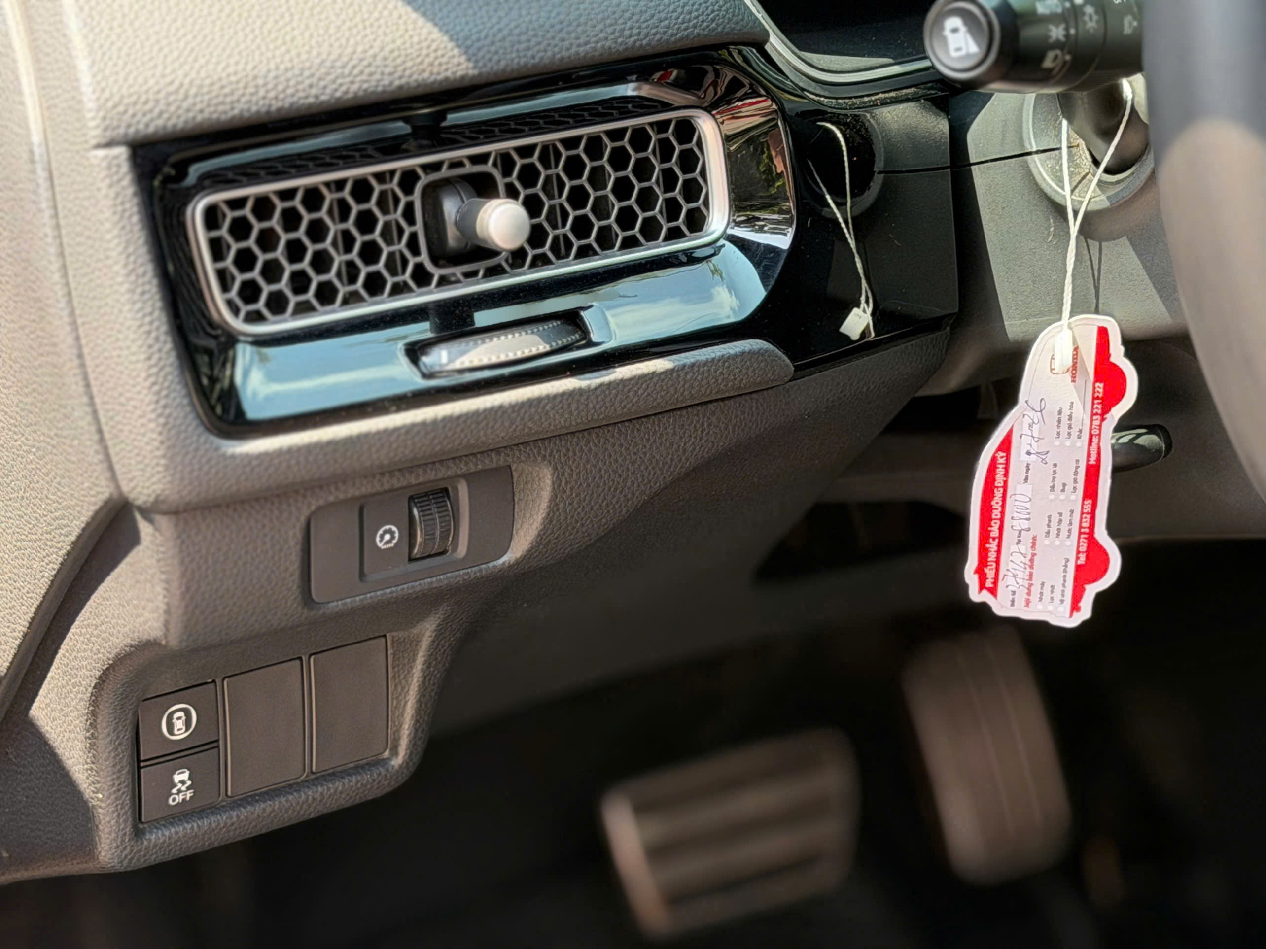 Em bán 675 Triệu bao hồ sơ sang tên + 10Triệu , Trả trước 250 Triệu nhận xe