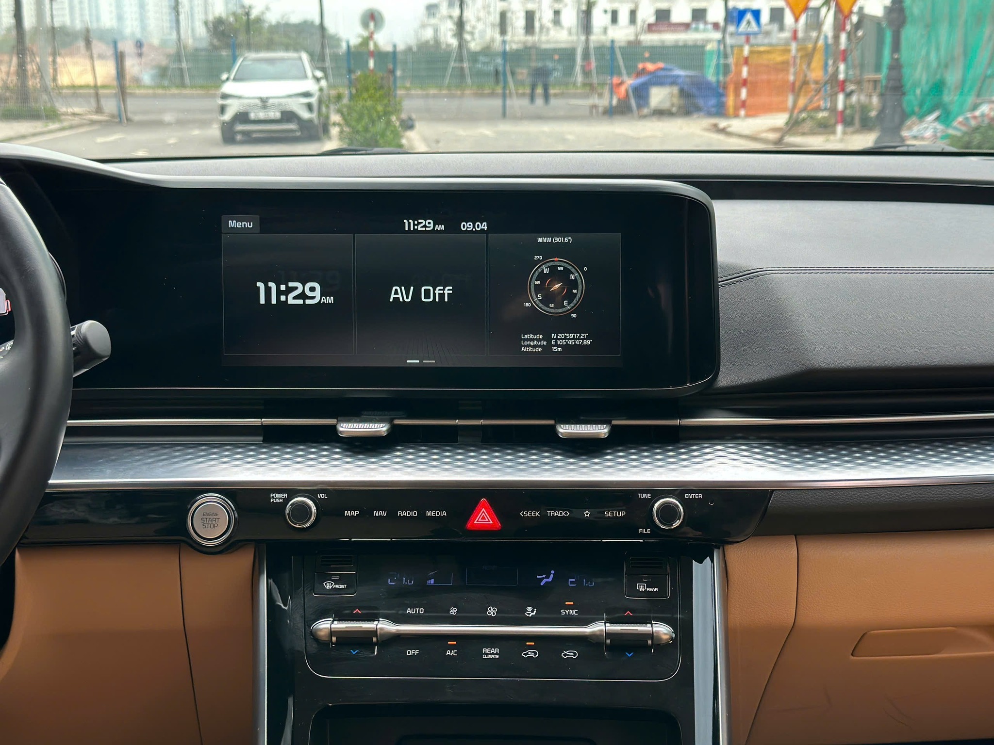 Cần bán Kia Carnival Premium 2.2D 8S sản xuất 2022, màu xanh lục