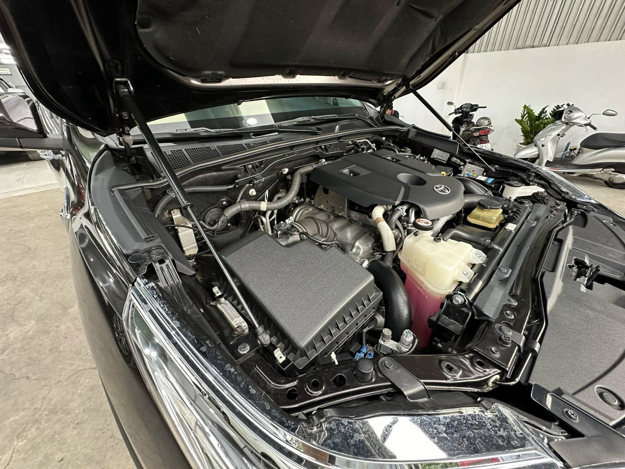 Cần bán xe Toyota Fortuner 2.4G 4x2 AT năm 2020, màu đen, nhập khẩu nguyên chiếc, giá tốt