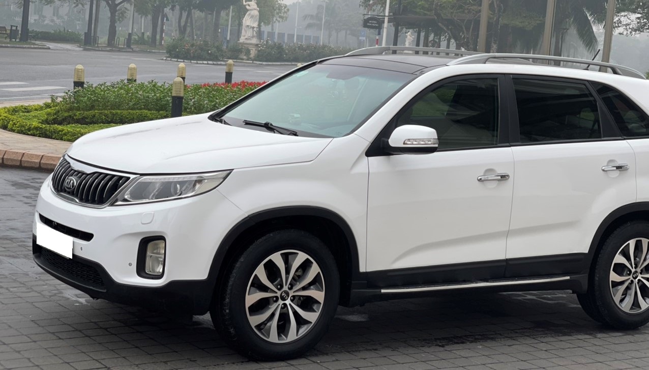 Bán Kia Sorento DATH Full máy dầu sản xuất 2019, màu trắng