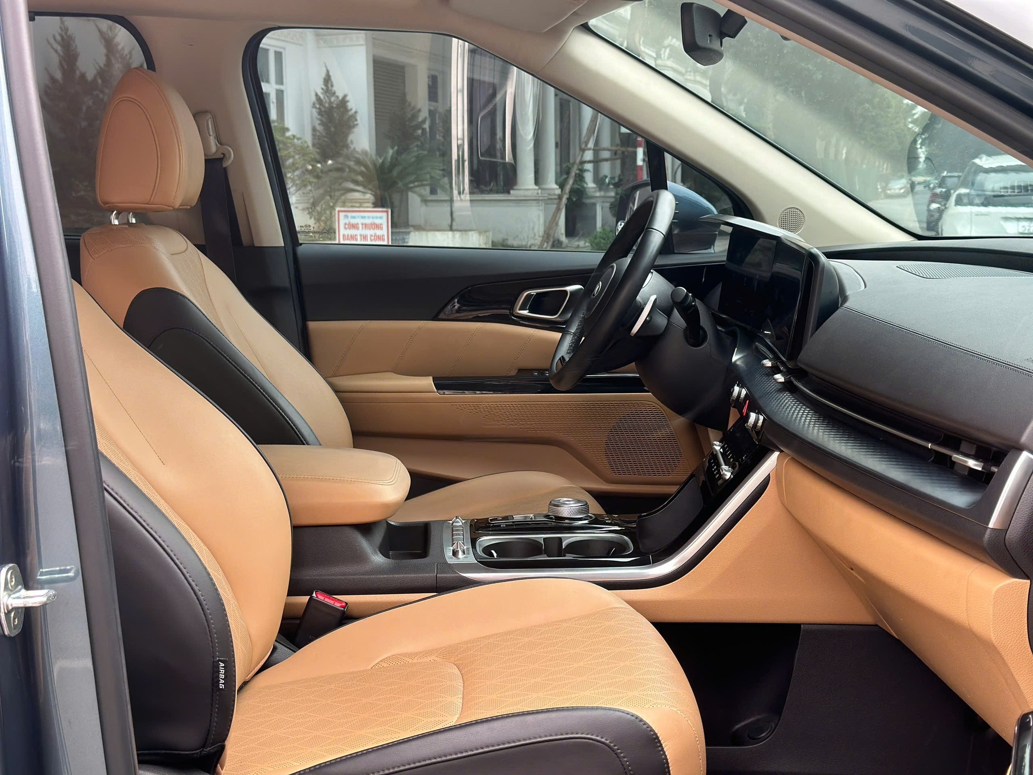 Cần bán Kia Carnival Premium 2.2D 8S sản xuất 2022, màu xanh lục