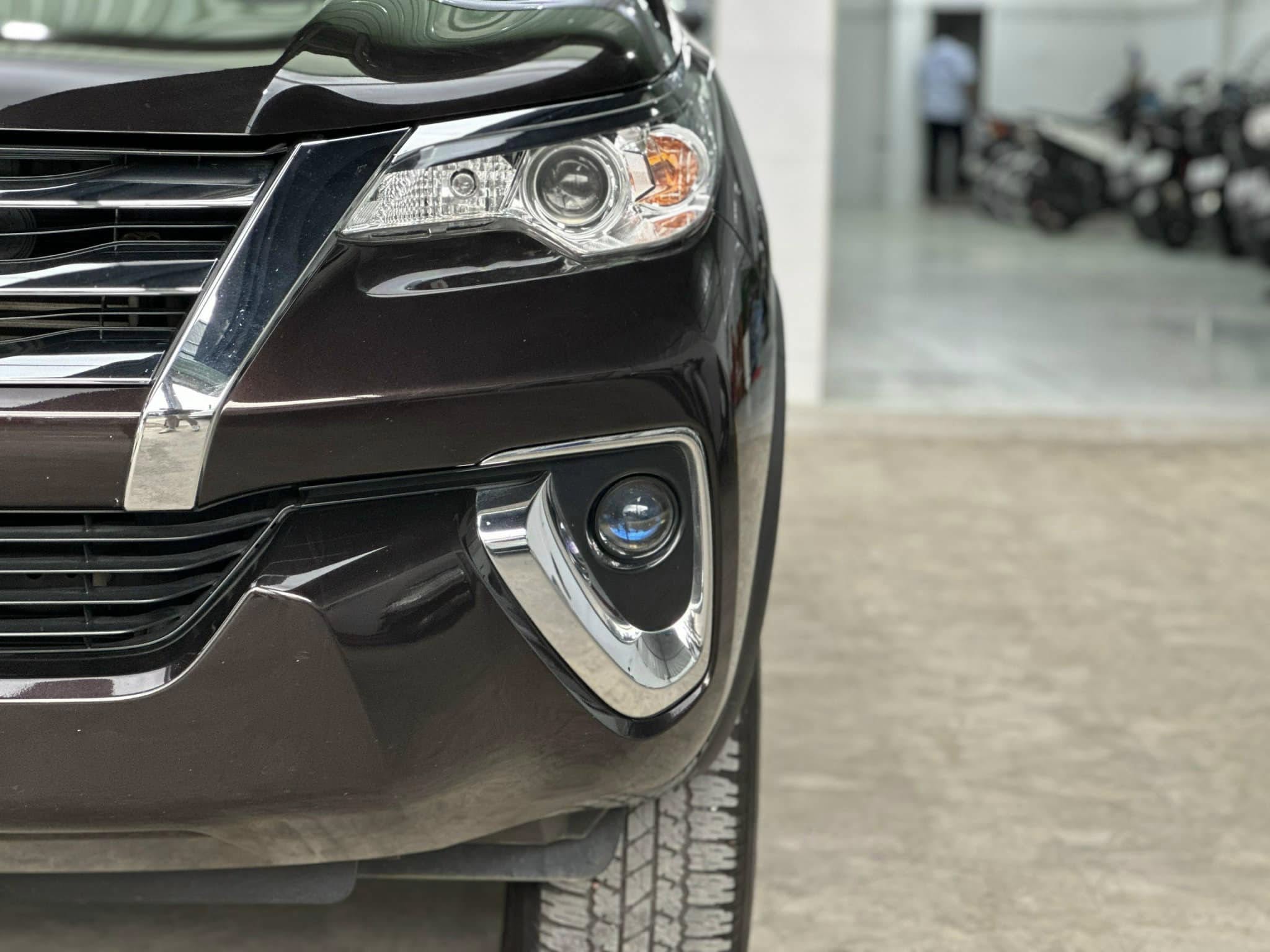 Cần bán xe Toyota Fortuner 2.4G 4x2 AT năm 2020, màu đen, nhập khẩu nguyên chiếc, giá tốt