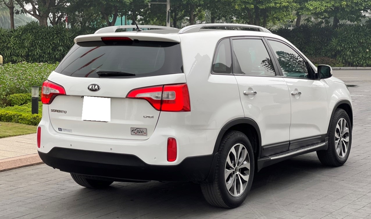 Bán Kia Sorento DATH Full máy dầu sản xuất 2019, màu trắng