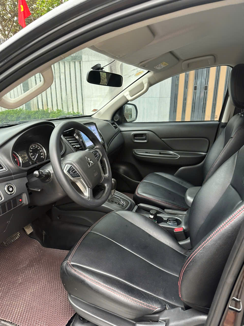 BÁN Mitsubishi Triton 2021 AT 4x2 – MÁY DẦU, GIÁ TỐT.